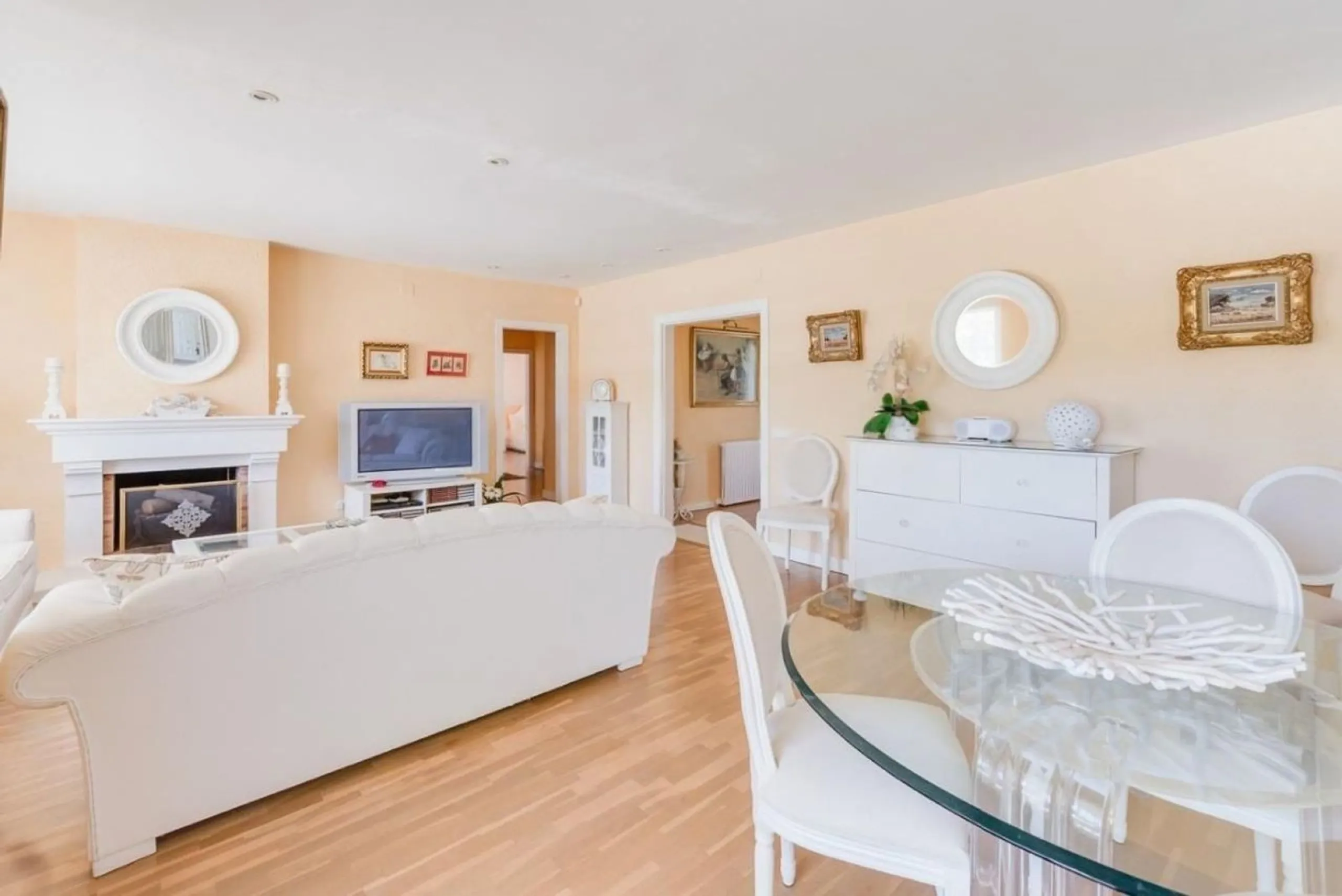 Spacious and bright house with garden in Valldoreix, Sant Cugat del Valles
