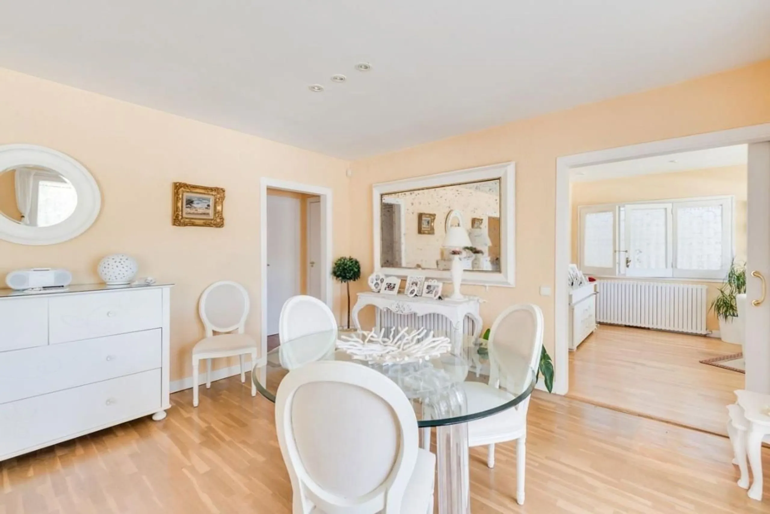 Spacious and bright house with garden in Valldoreix, Sant Cugat del Valles