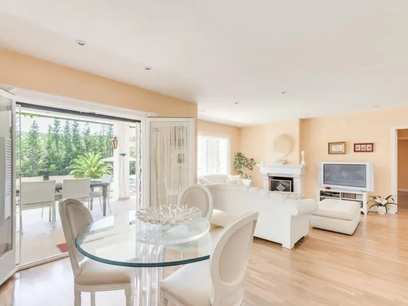 Spacious and bright house with garden in Valldoreix, Sant Cugat del Valles