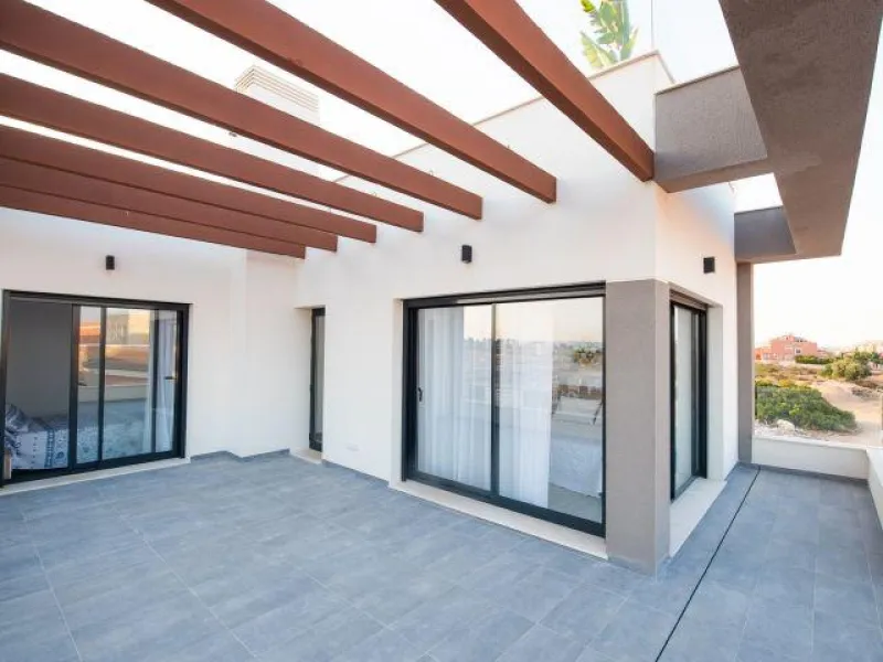 Detached villa with private pool
