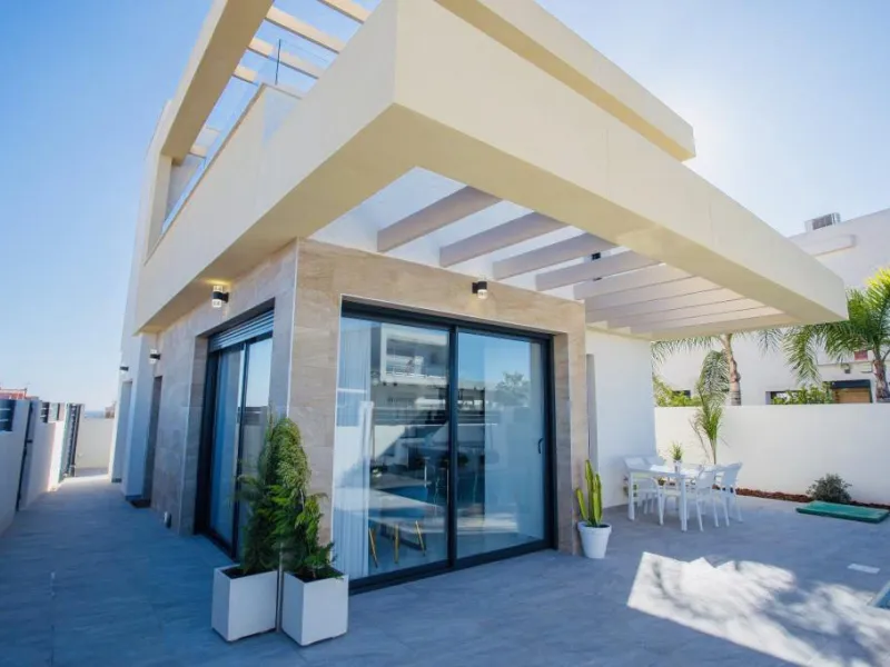 Detached villa with private pool