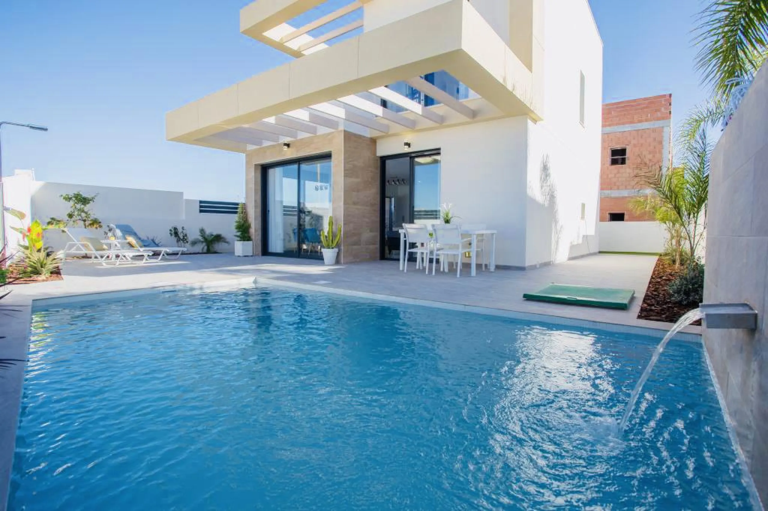 Detached villa with private pool