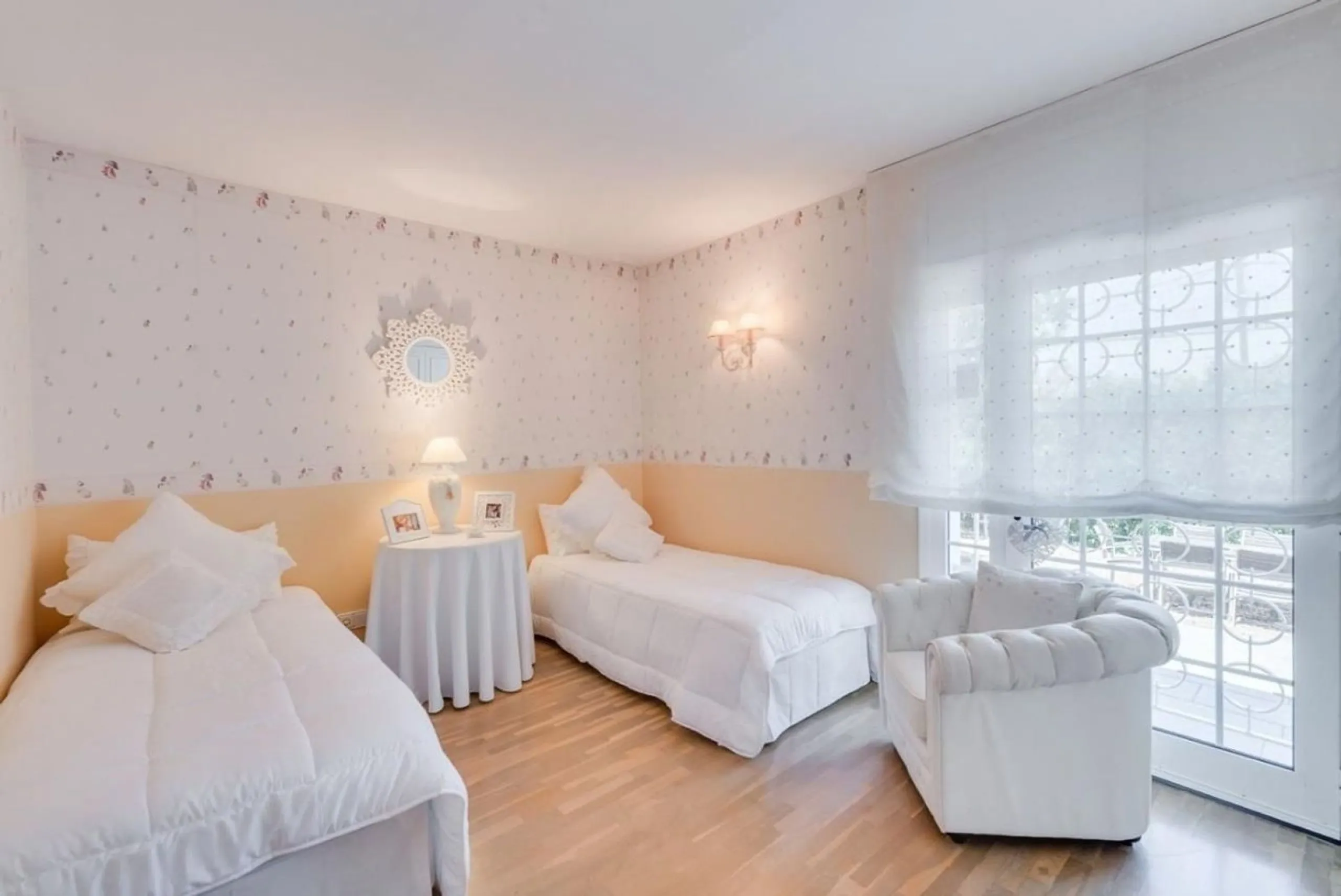 Spacious and bright house with garden in Valldoreix, Sant Cugat del Valles