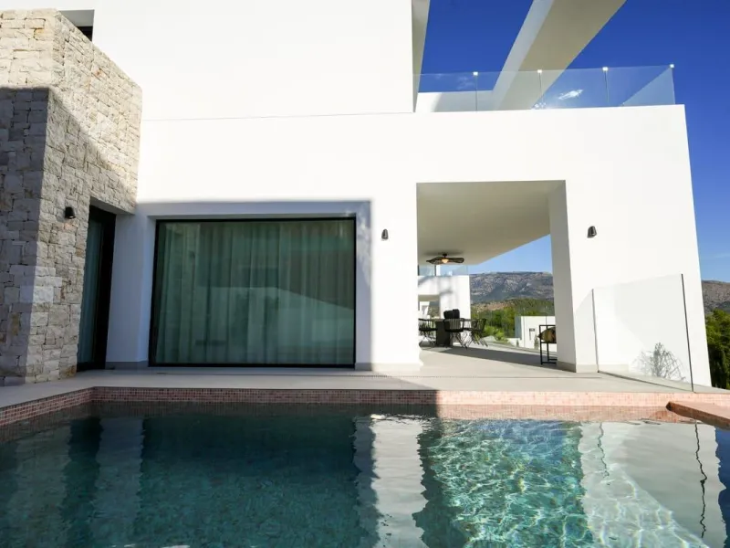 Villas independientes con vistas al mar