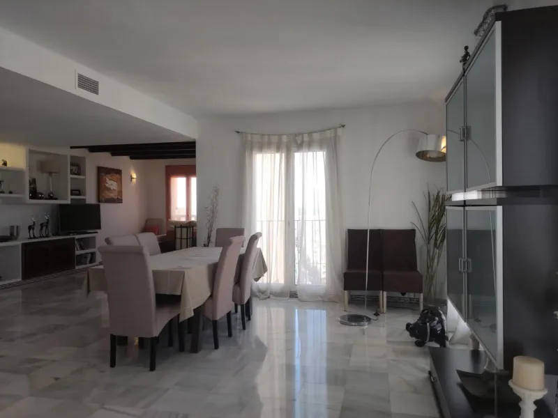 Ático duplex con vistas al mar en Torrevieja.