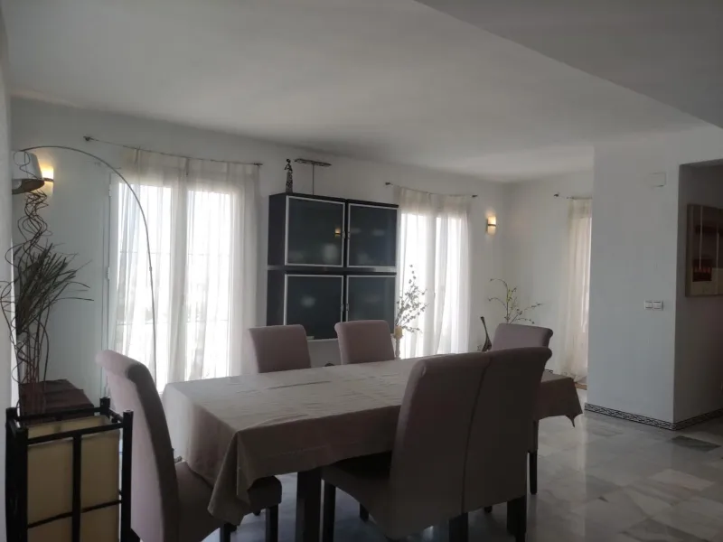Ático duplex con vistas al mar en Torrevieja.