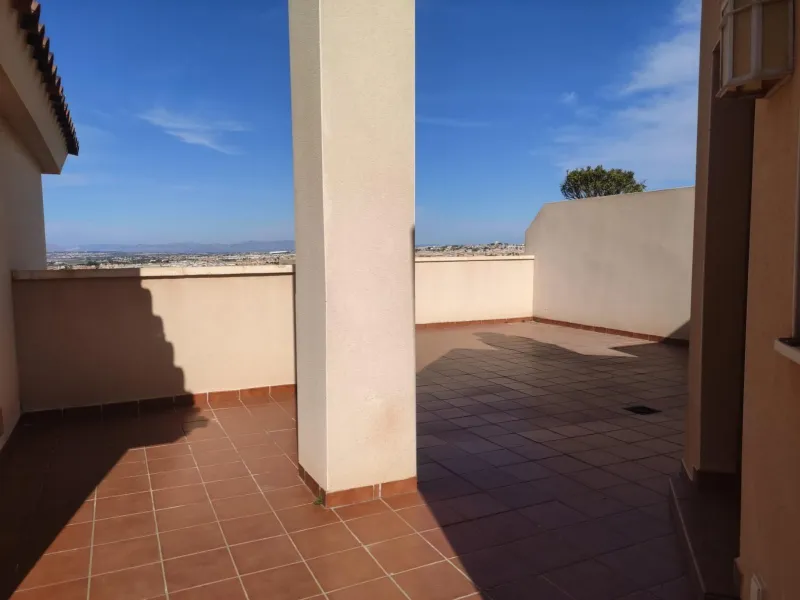 Ático duplex con vistas al mar en Torrevieja.