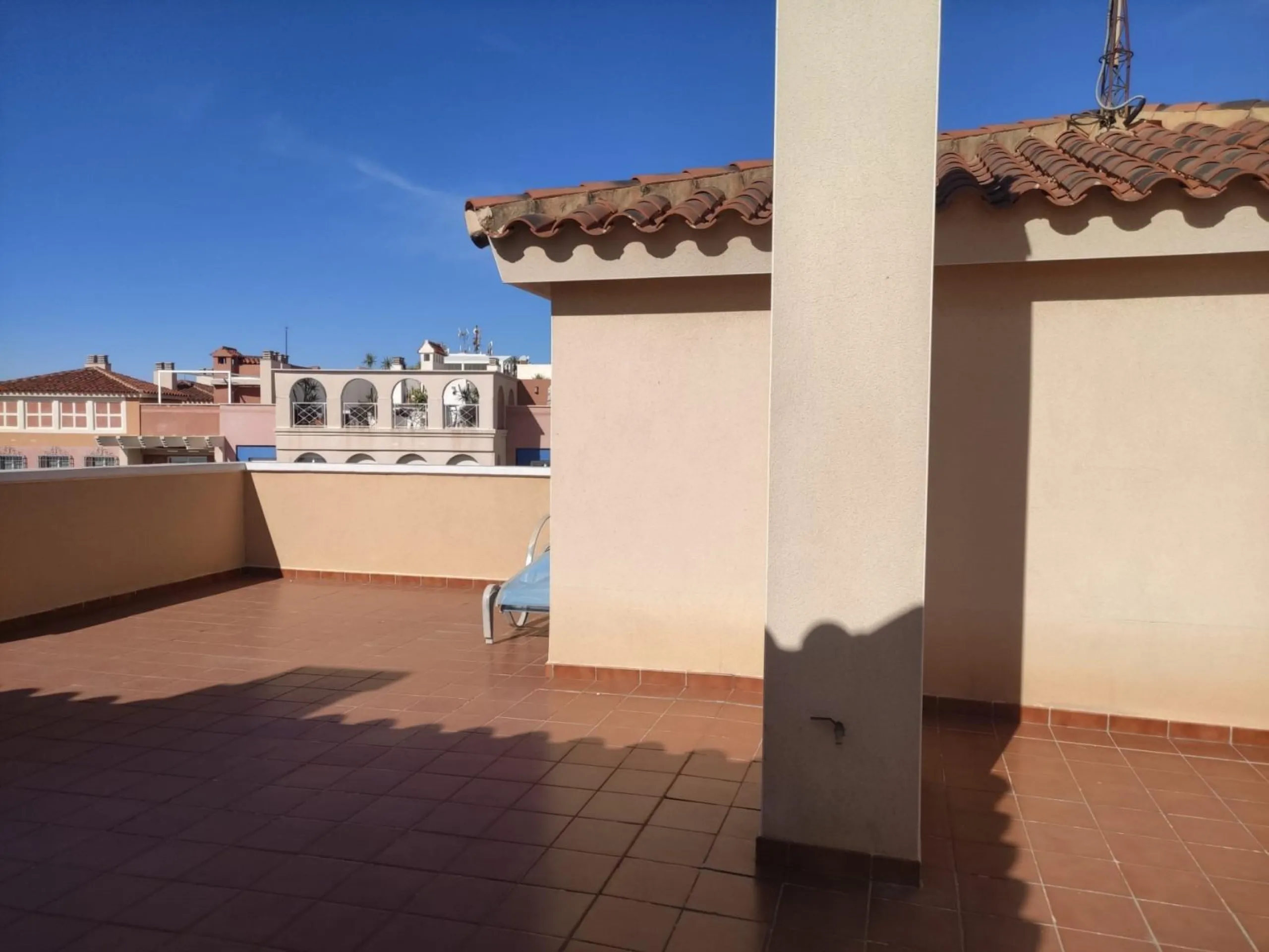 Ático duplex con vistas al mar en Torrevieja.