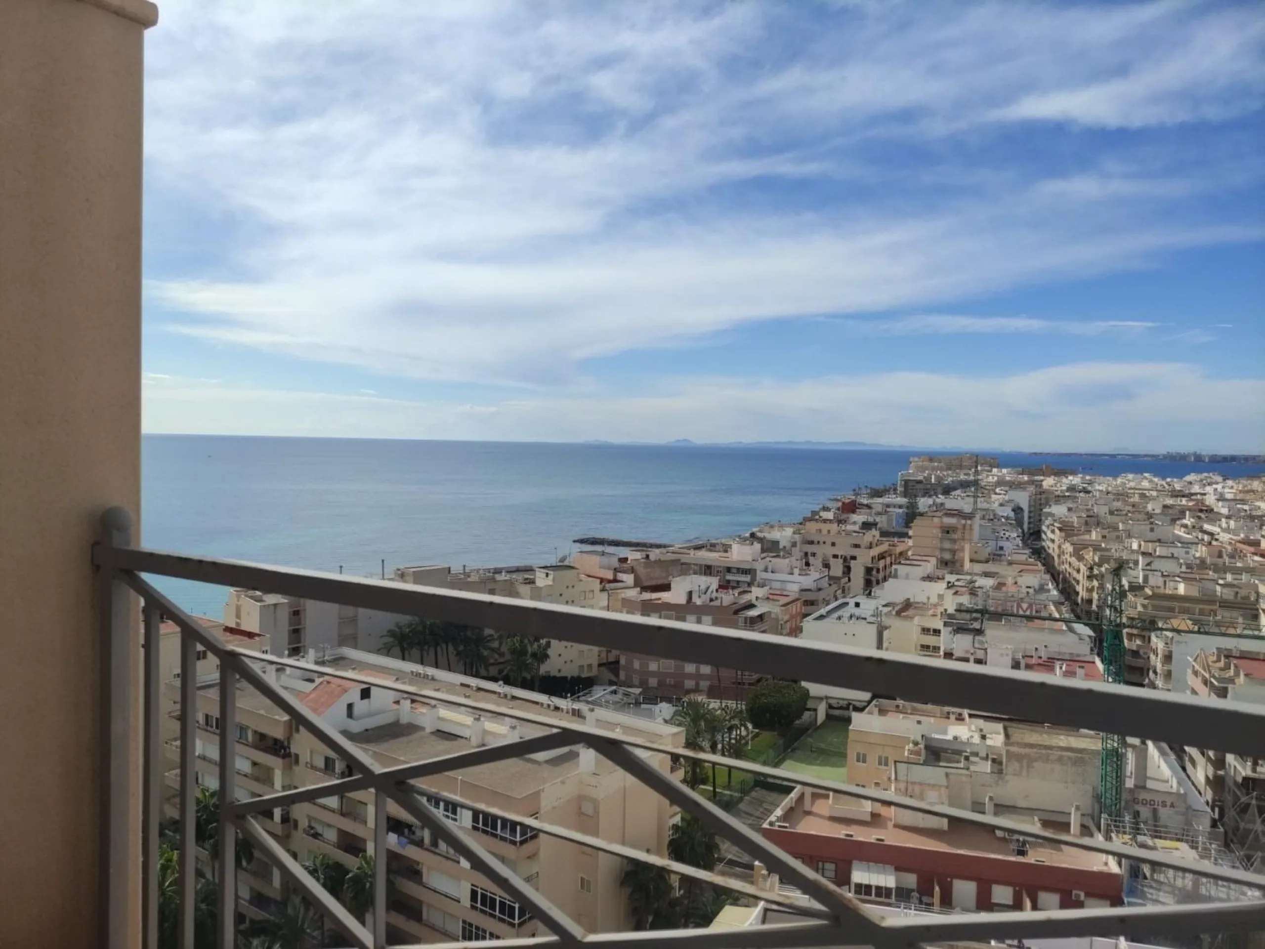 Ático duplex con vistas al mar en Torrevieja.