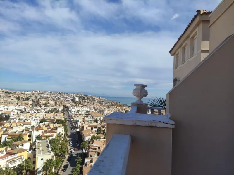 Ático duplex con vistas al mar en Torrevieja.