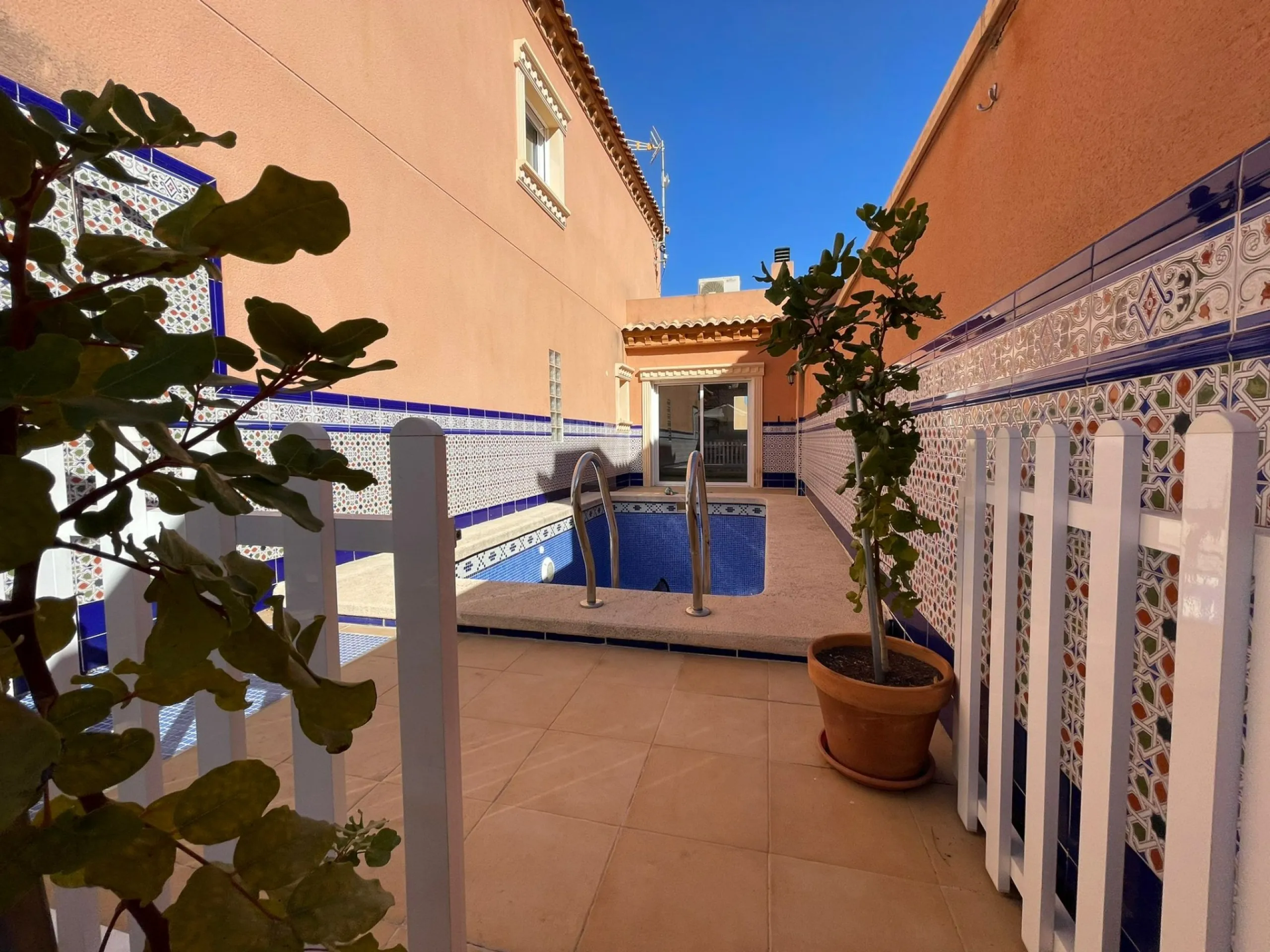 House 272 m² (133 m² built) in Bigastro, Alicante