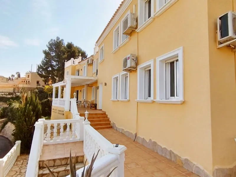 Exclusive villa in Calpe with panoramic views 🌅 and great investment opportunity 💼