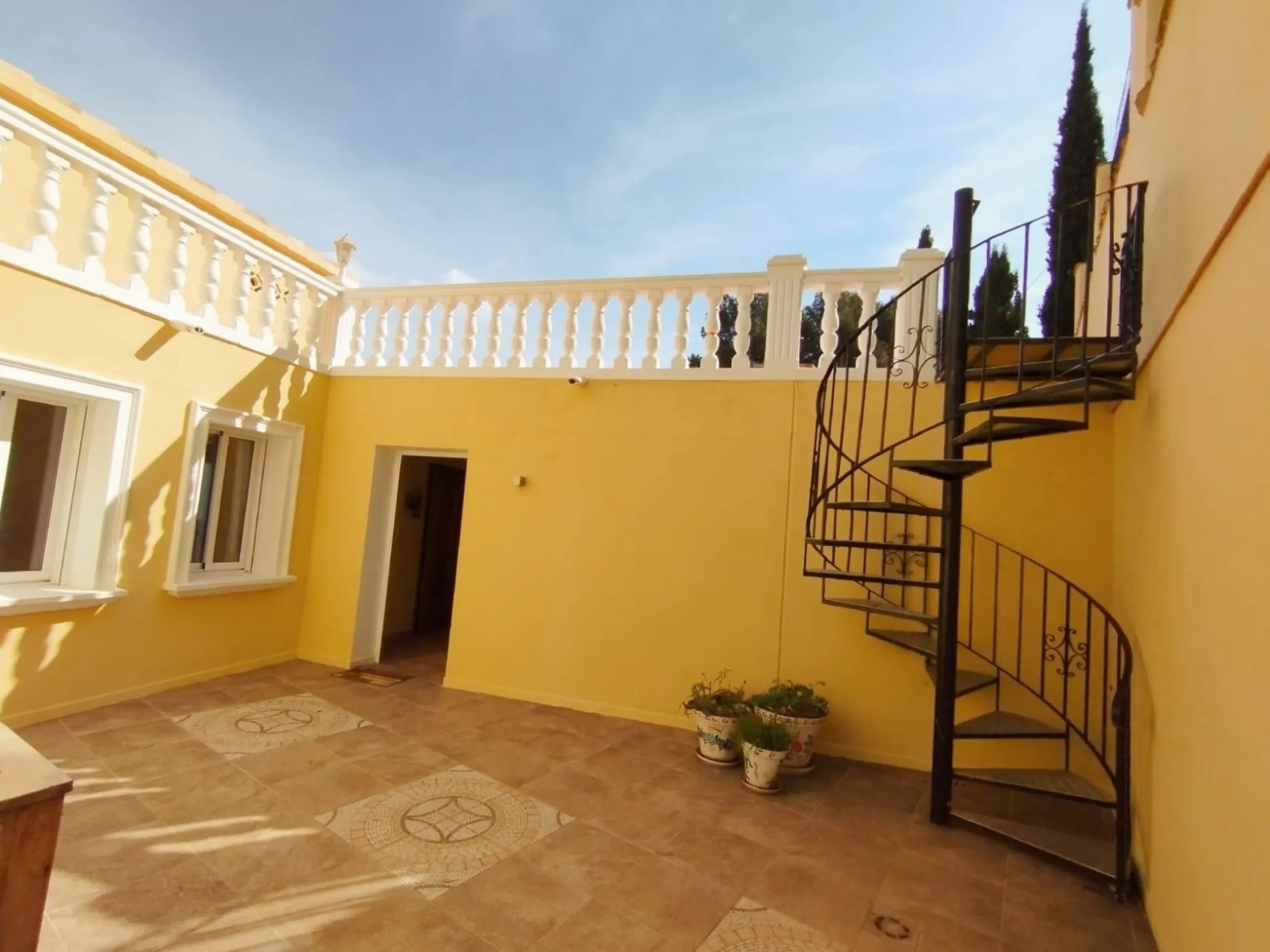 Exclusive villa in Calpe with panoramic views 🌅 and great investment opportunity 💼