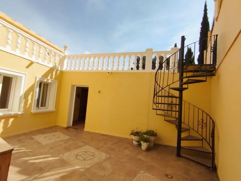 Exclusive villa in Calpe with panoramic views 🌅 and great investment opportunity 💼
