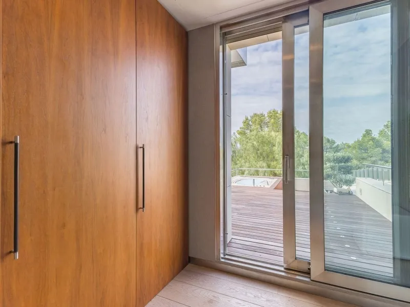 Luxury villa with sea and mountain views in Sitges
