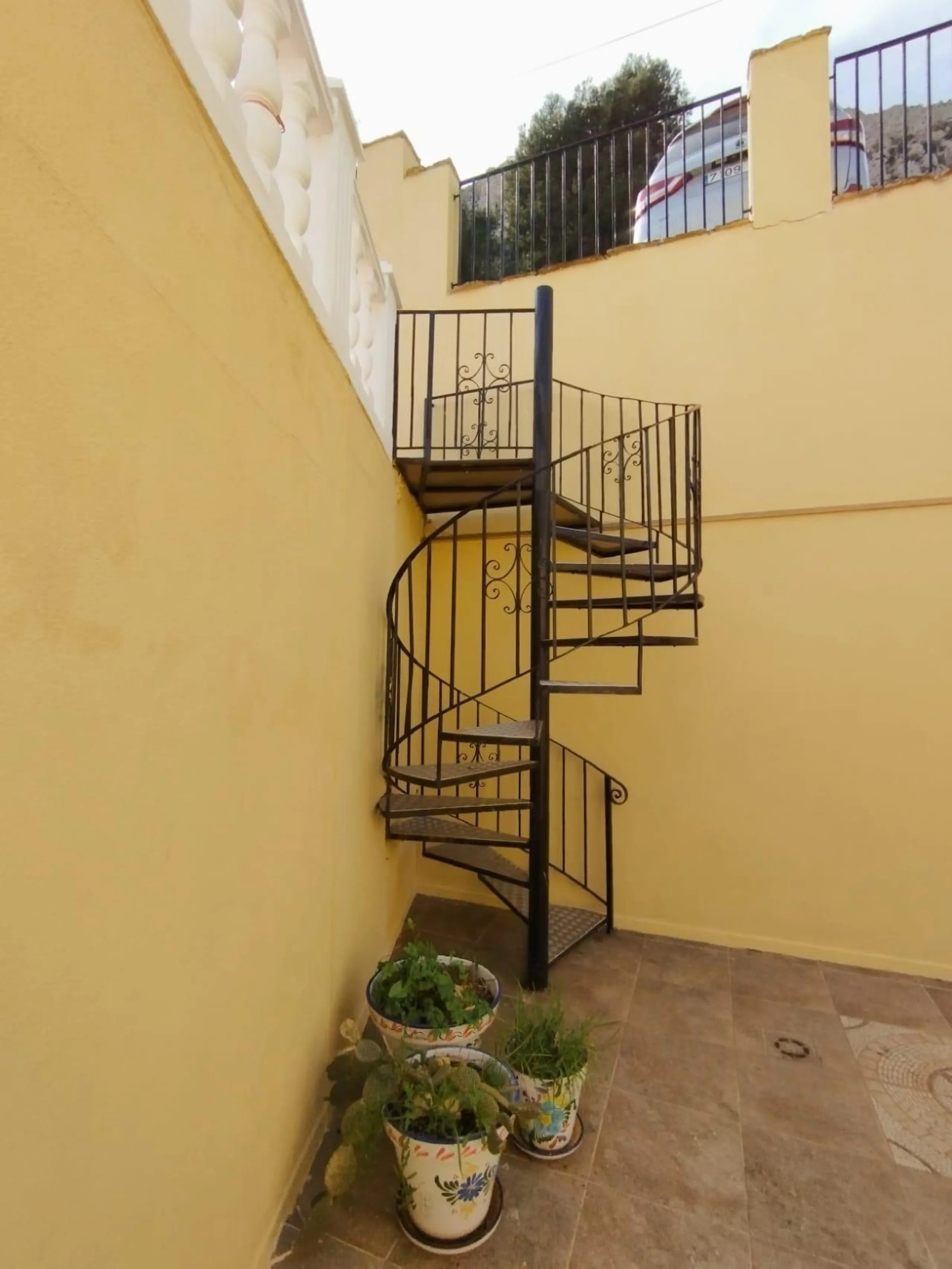 Exclusive villa in Calpe with panoramic views 🌅 and great investment opportunity 💼