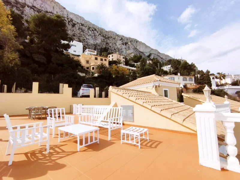 Exclusive villa in Calpe with panoramic views 🌅 and great investment opportunity 💼