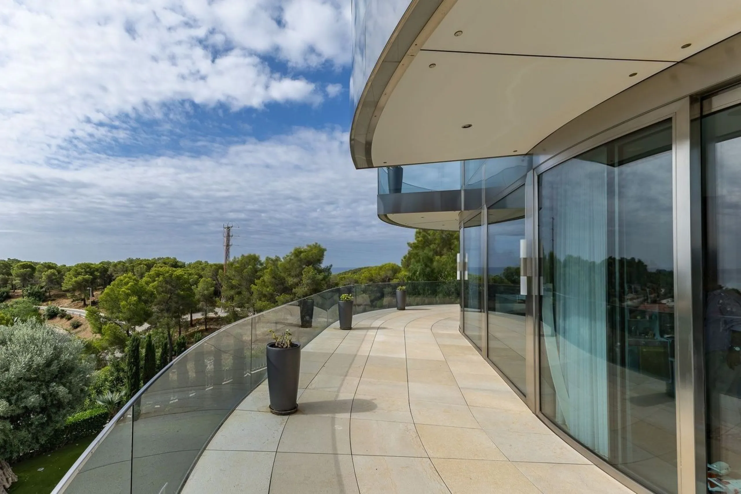 Luxury villa with sea and mountain views in Sitges