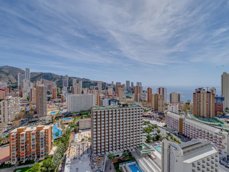 Bright apartment with amazing sea views