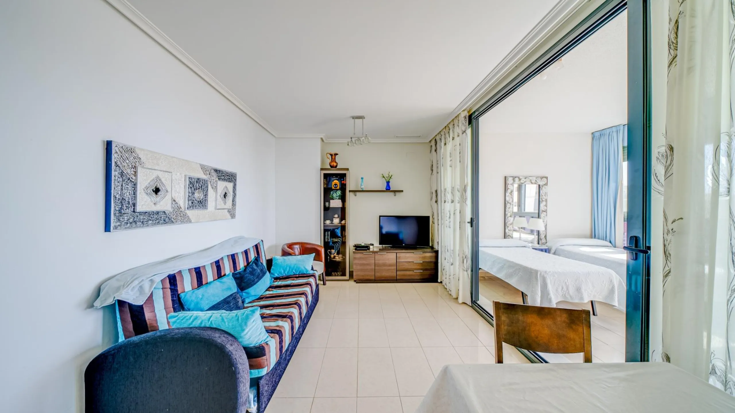 Bright apartment with amazing sea views