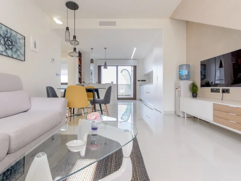 NEW BUILD RESIDENTIAL OF BUNGALOW APARTMENTS IN LOS BALCONES, TORREVIEJA