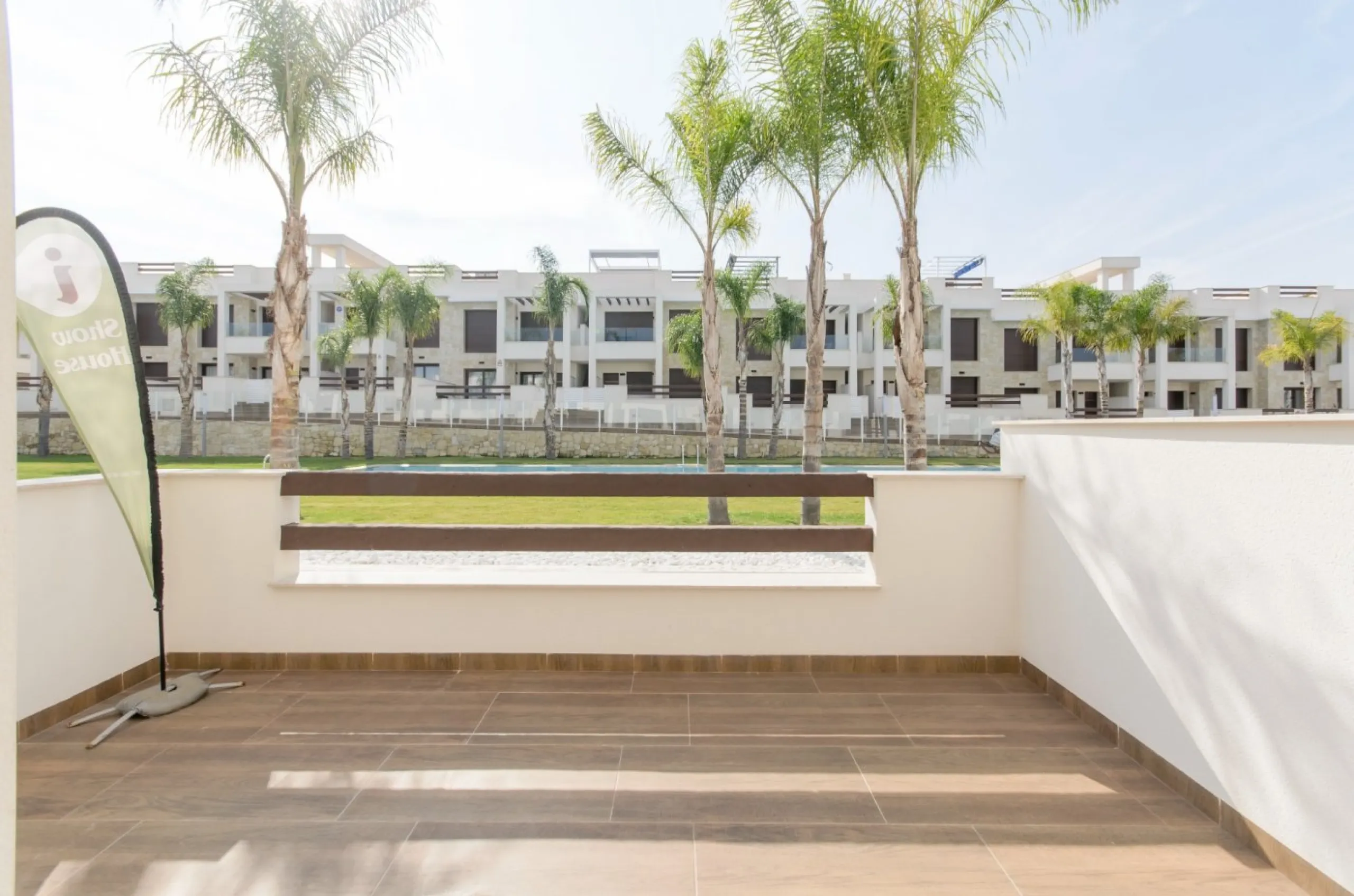 NEW BUILD RESIDENTIAL OF BUNGALOW APARTMENTS IN LOS BALCONES, TORREVIEJA