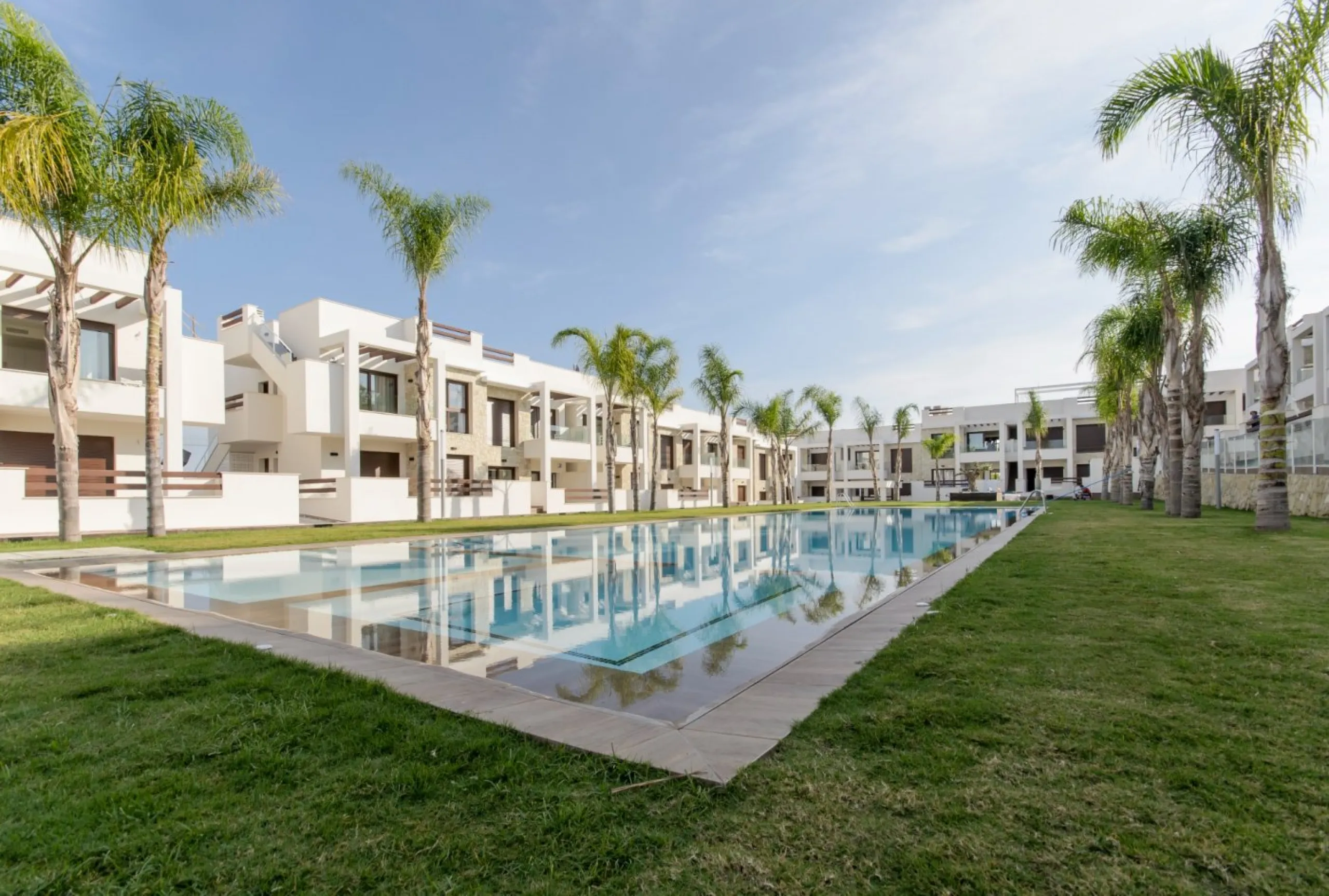 NEW BUILD RESIDENTIAL OF BUNGALOW APARTMENTS IN LOS BALCONES, TORREVIEJA