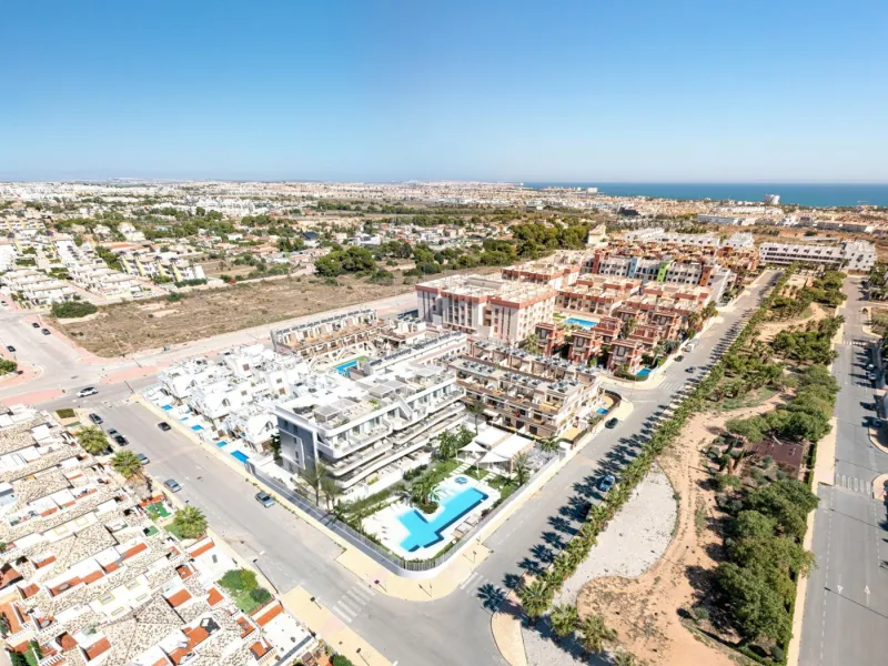 NEW BUILD RESIDENTIAL COMPLEX IN LOMAS DE CABO ROIG