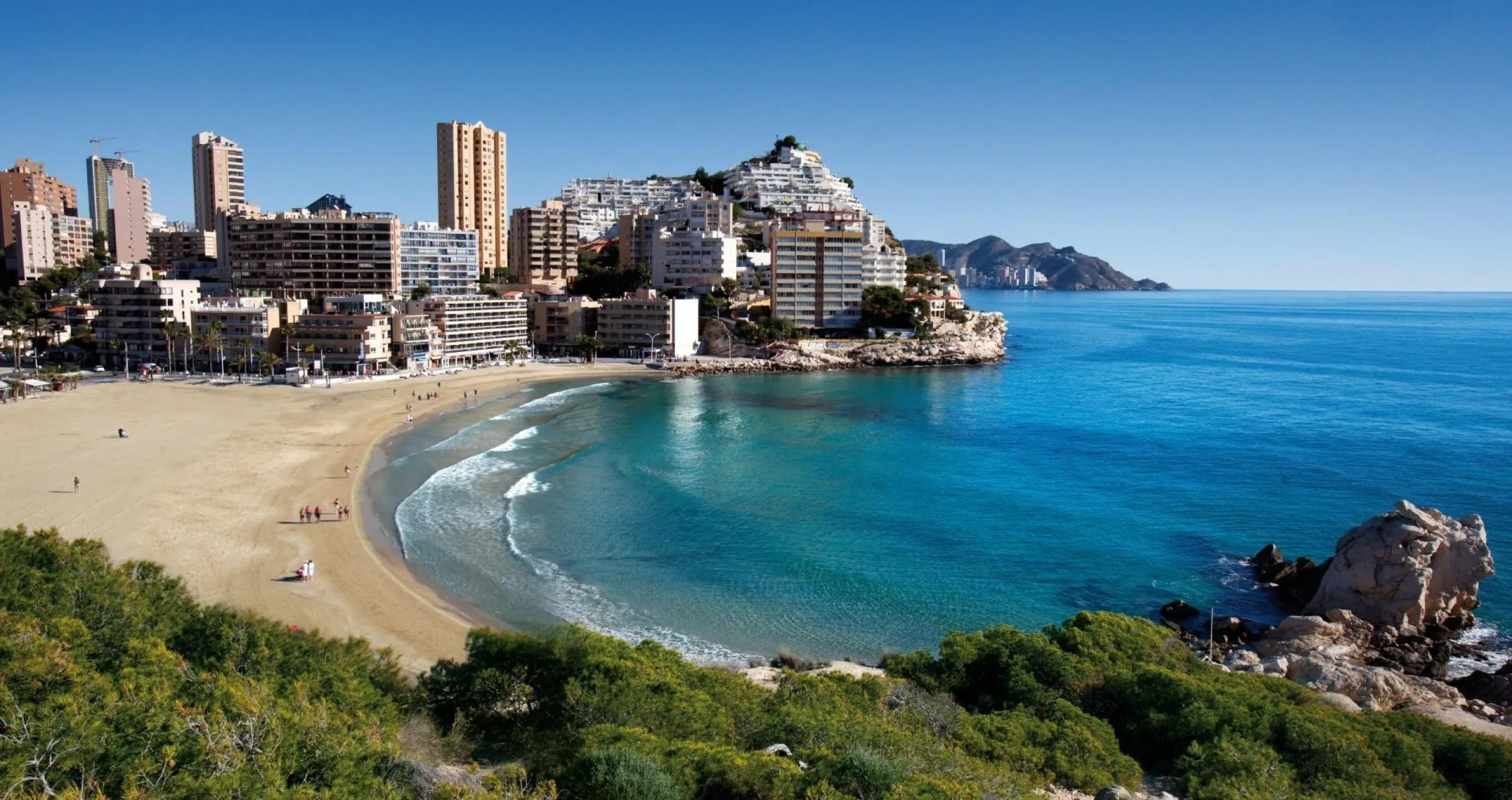 New apartments and townhouses with sea views