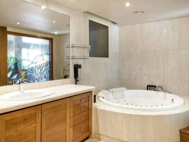 Spacious and elegant villa with pool in Terramar, Sitges