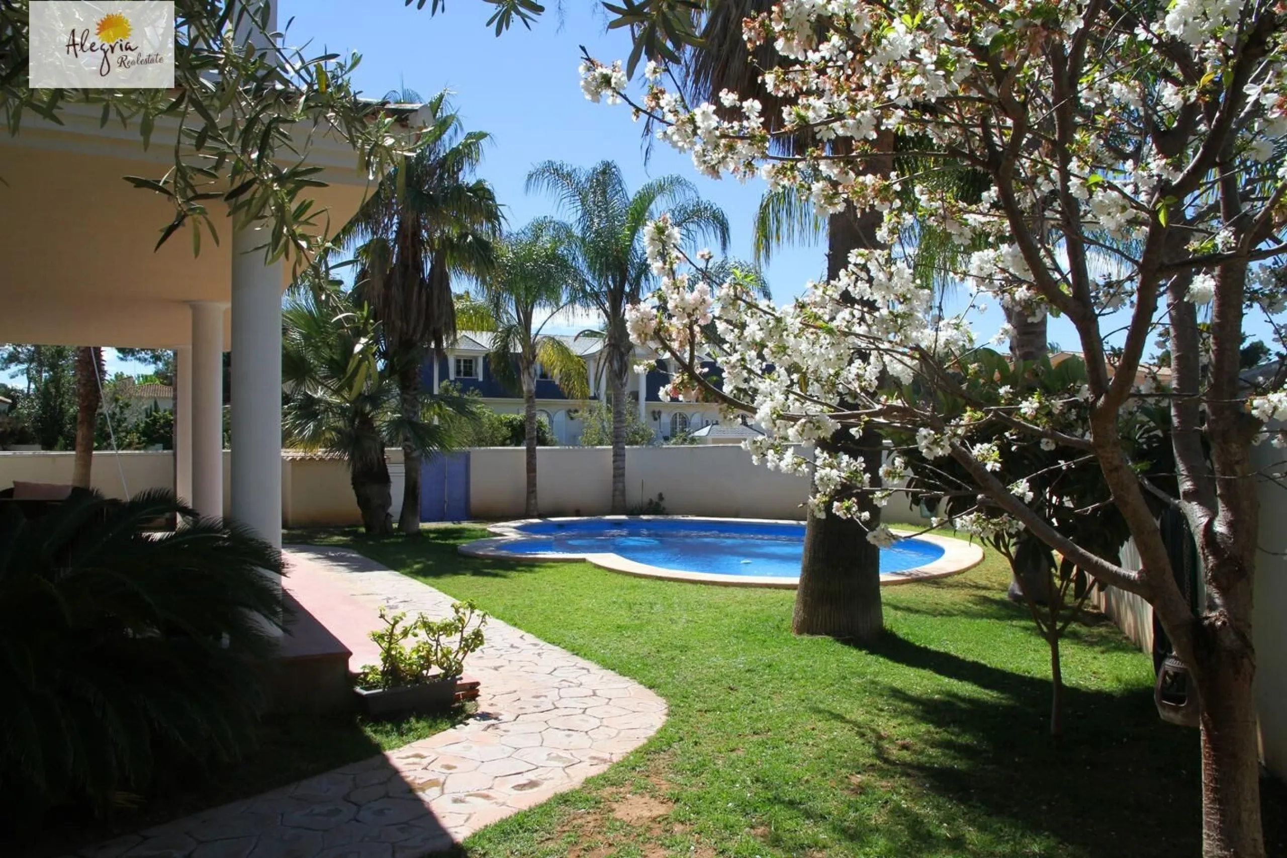 Detached villa for sale in Montesol