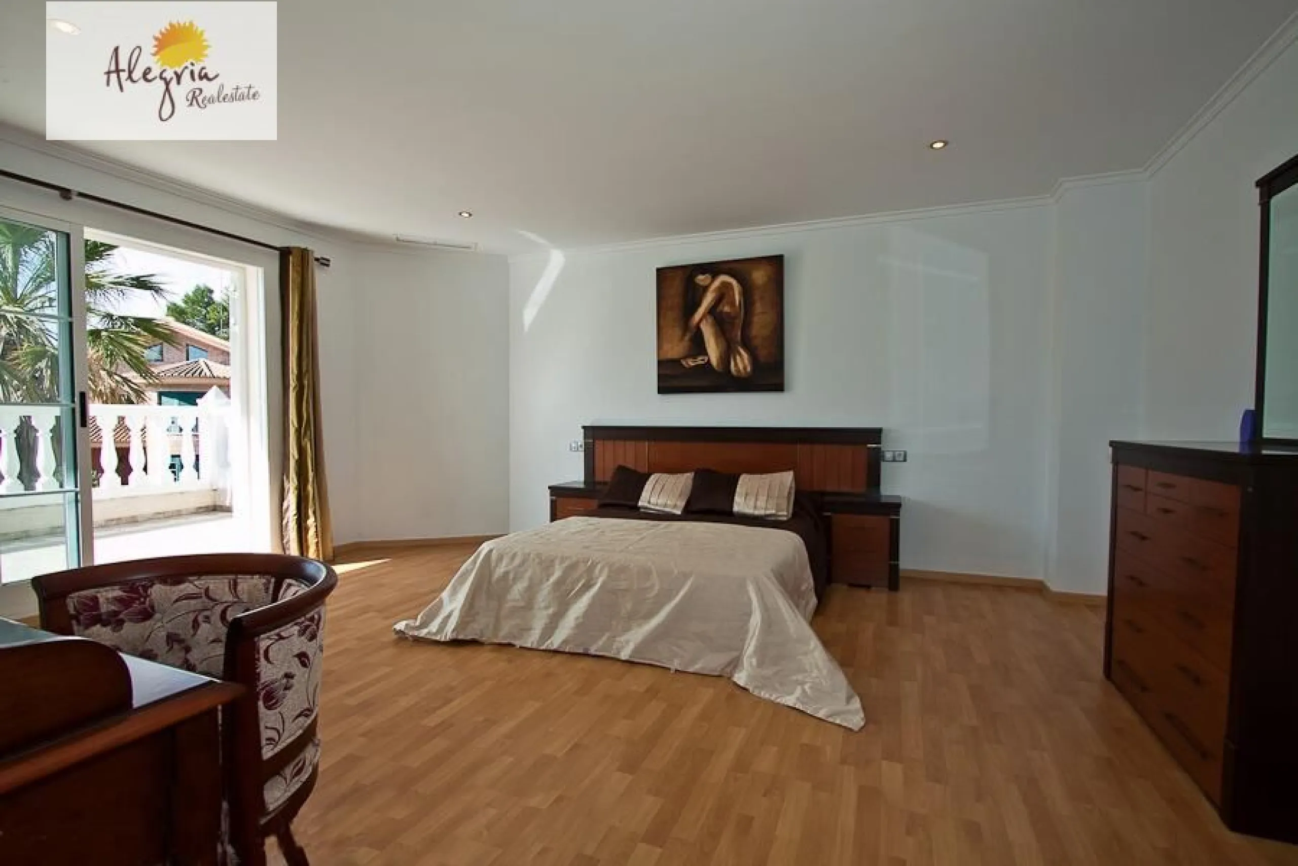 Detached villa for sale in Montesol
