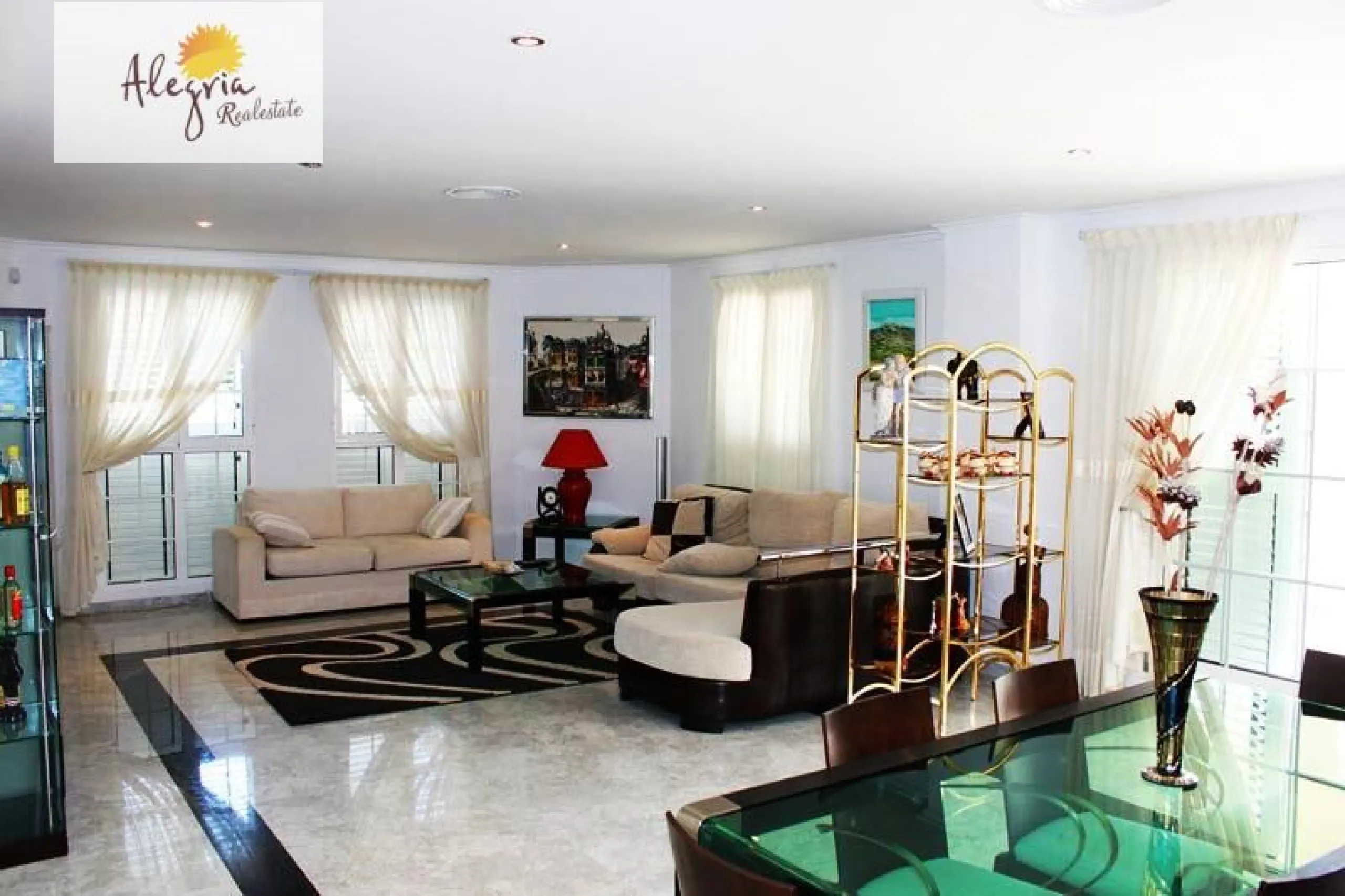 Detached villa for sale in Montesol