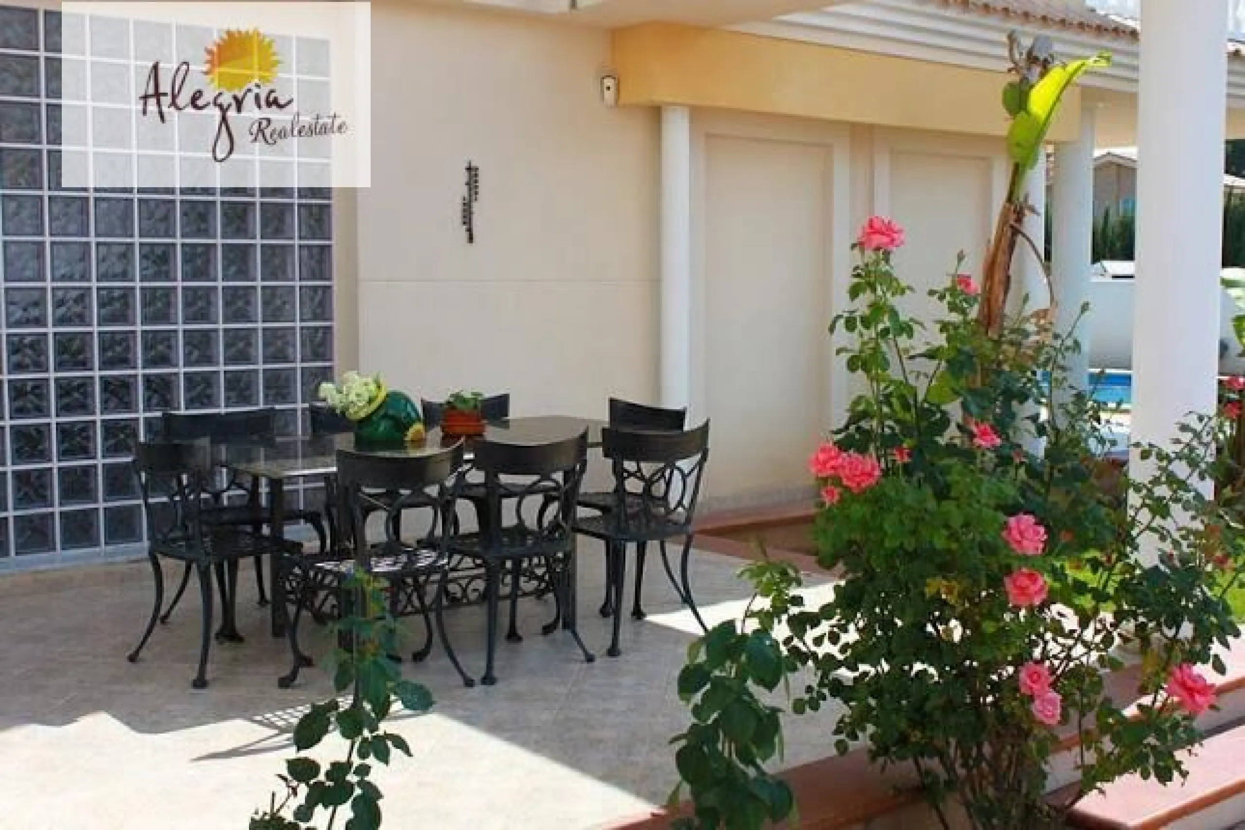 Detached villa for sale in Montesol
