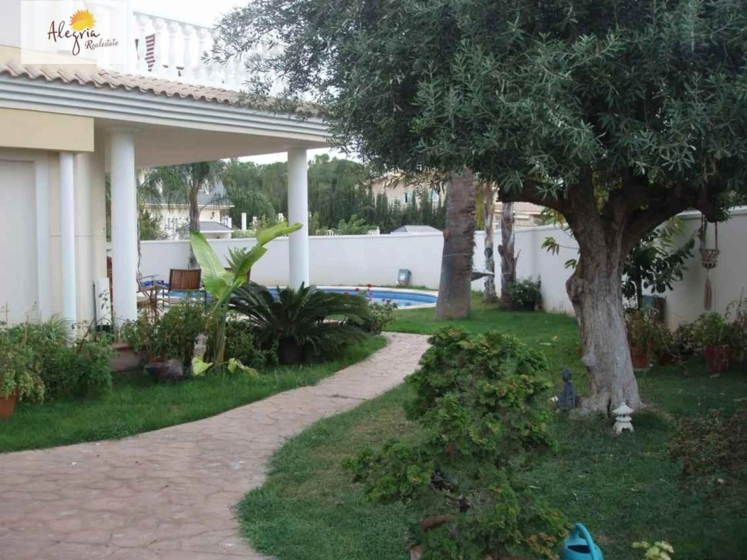 Detached villa for sale in Montesol