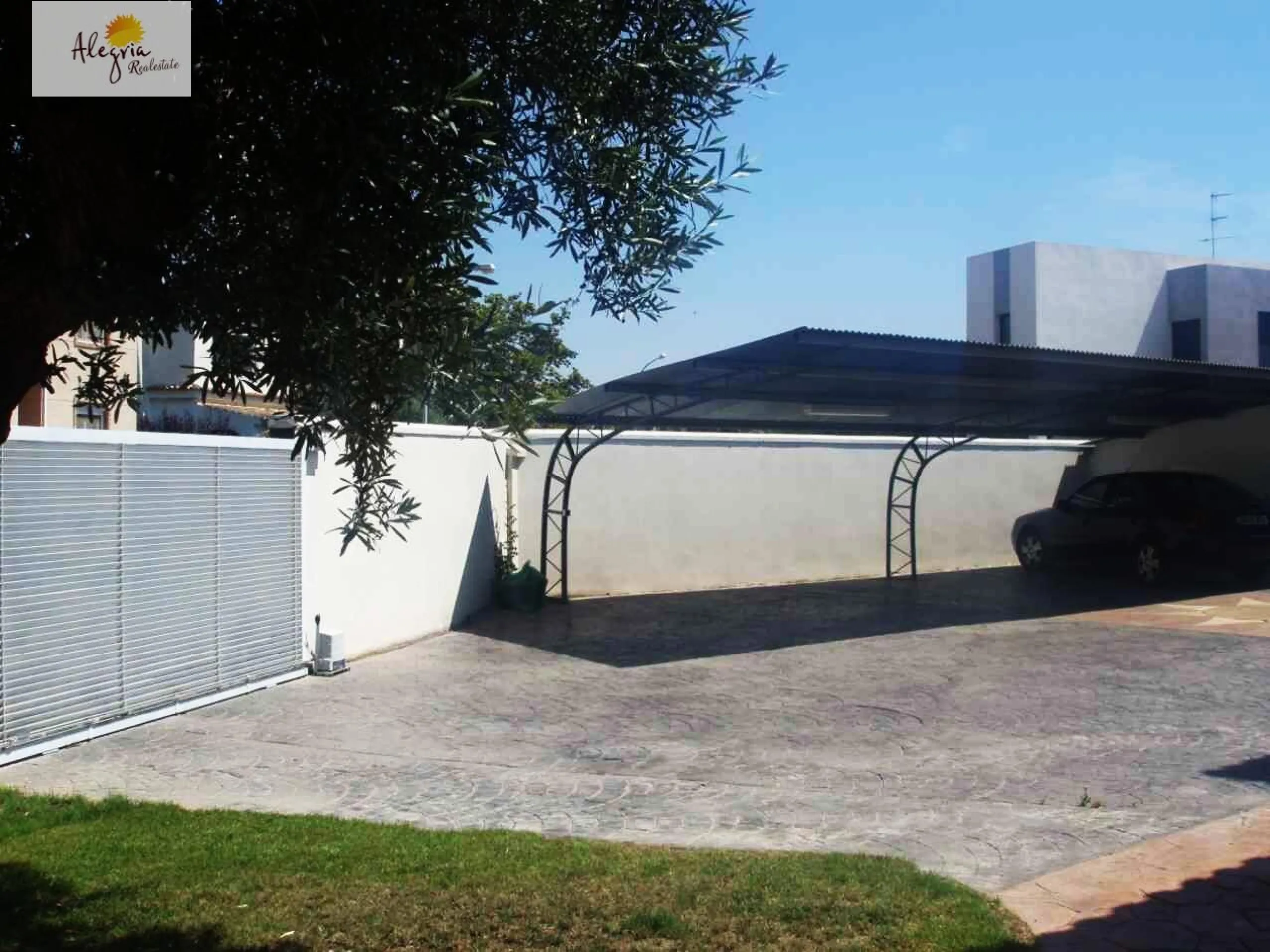 Detached villa for sale in Montesol
