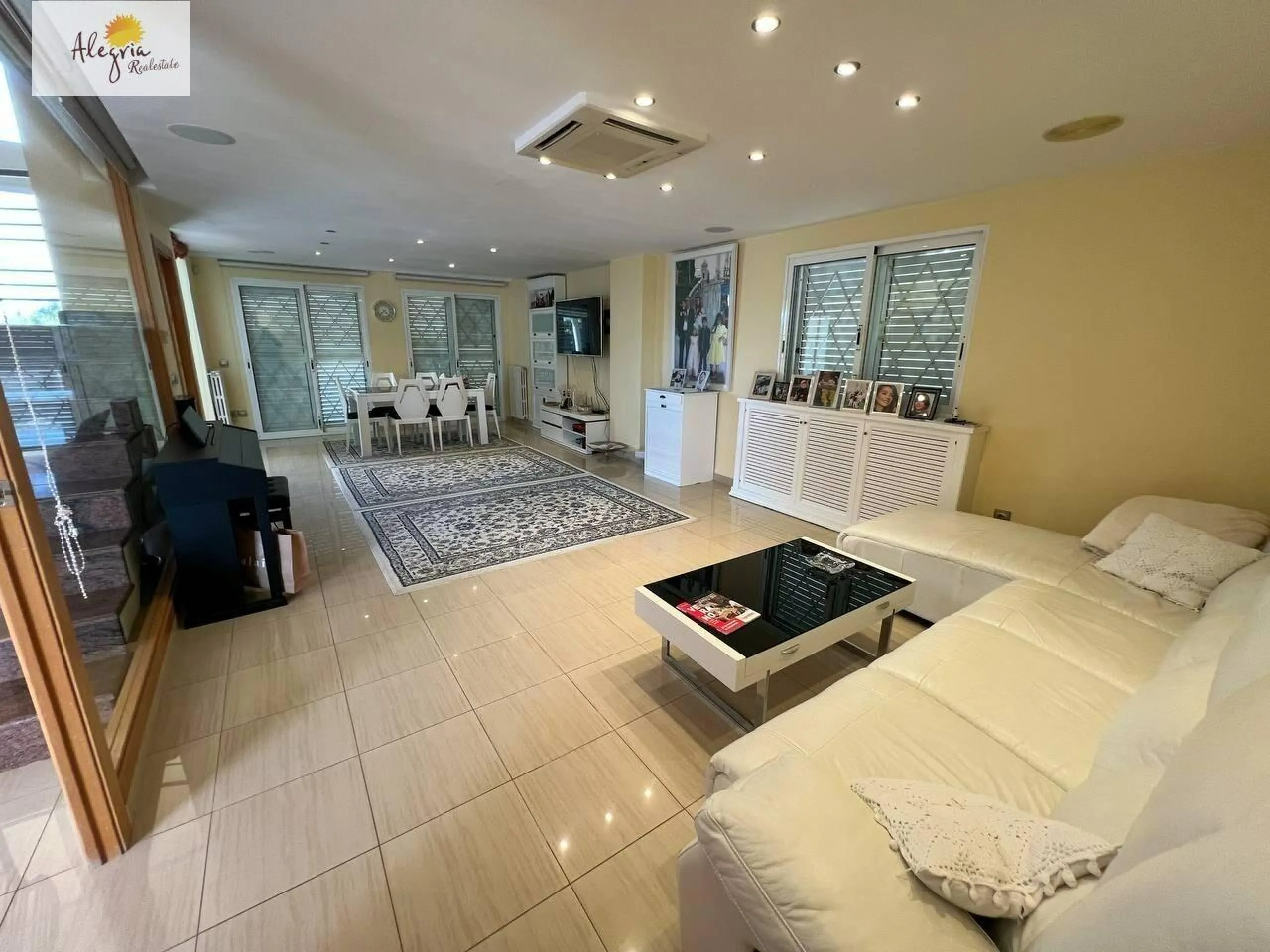 LUXURY VILLA IN VALENCIA