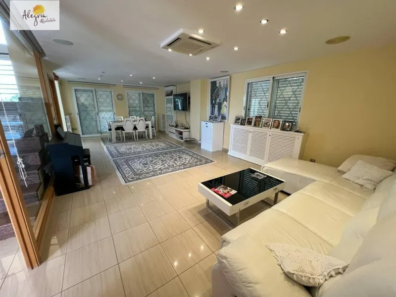 LUXURY VILLA IN VALENCIA