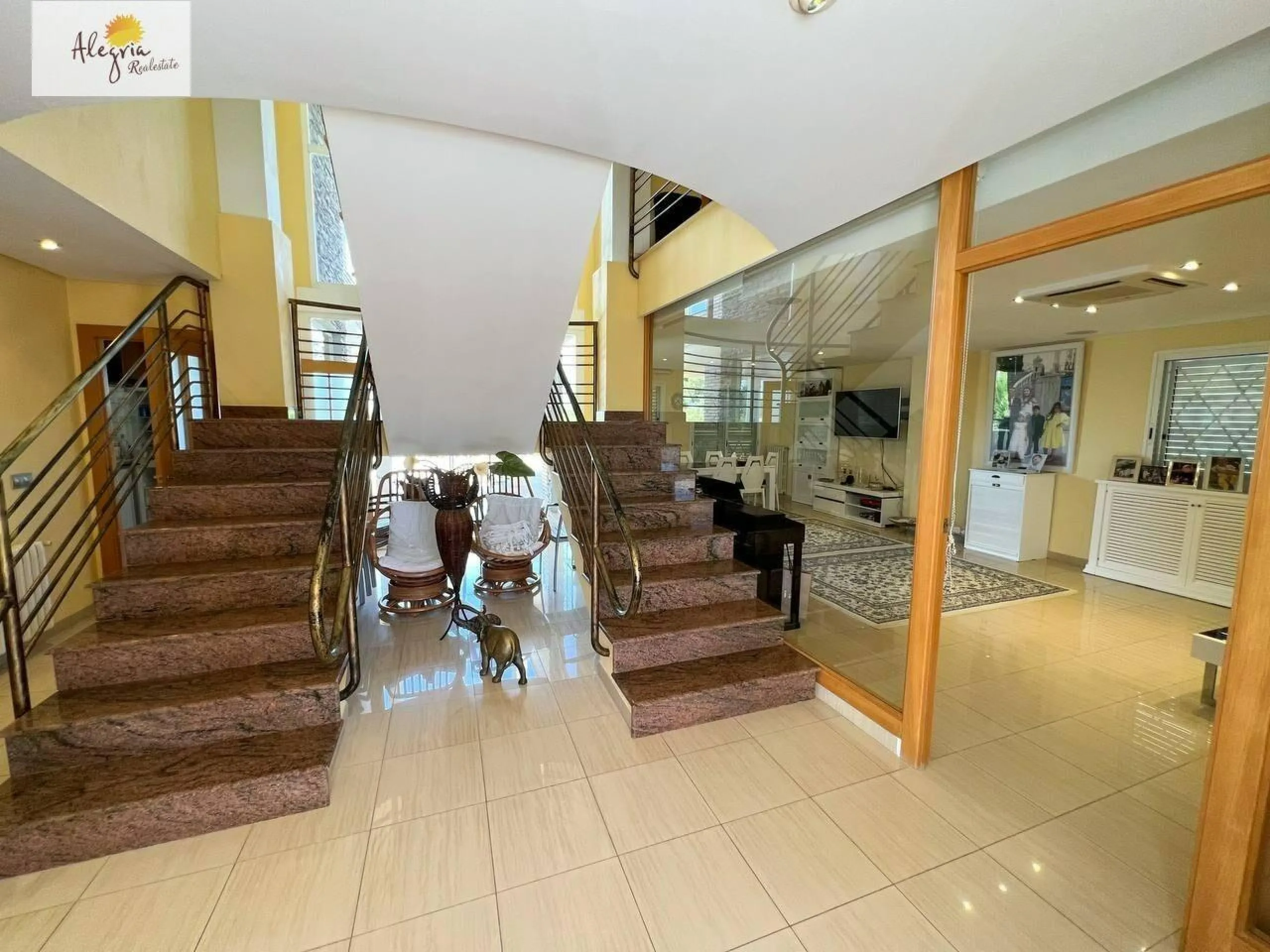 LUXURY VILLA IN VALENCIA