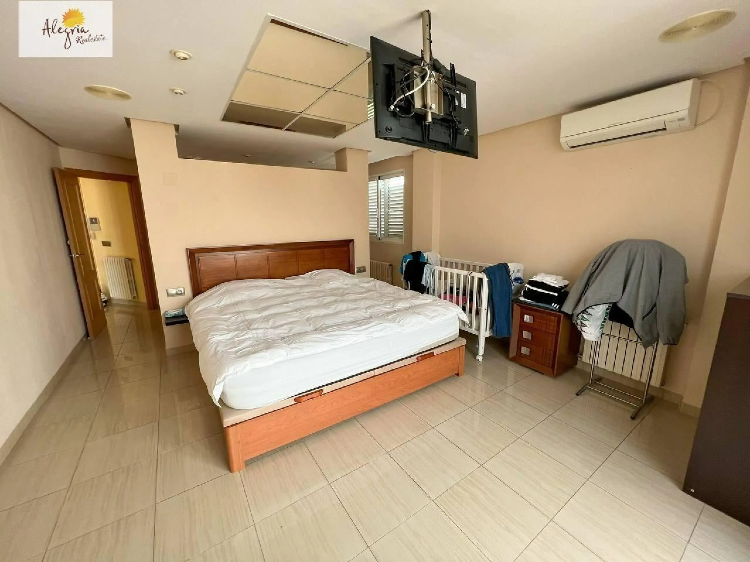 LUXURY VILLA IN VALENCIA