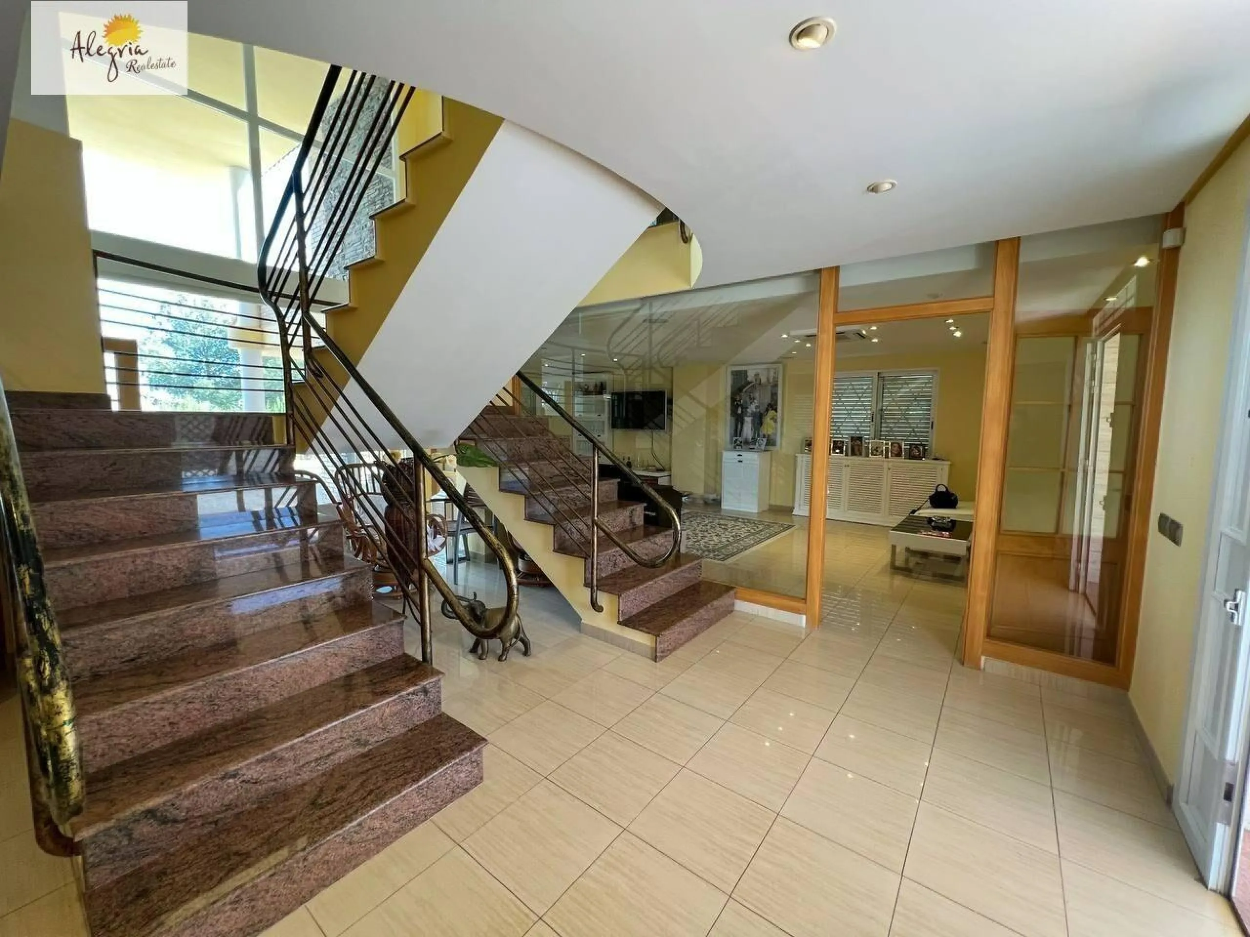 LUXURY VILLA IN VALENCIA
