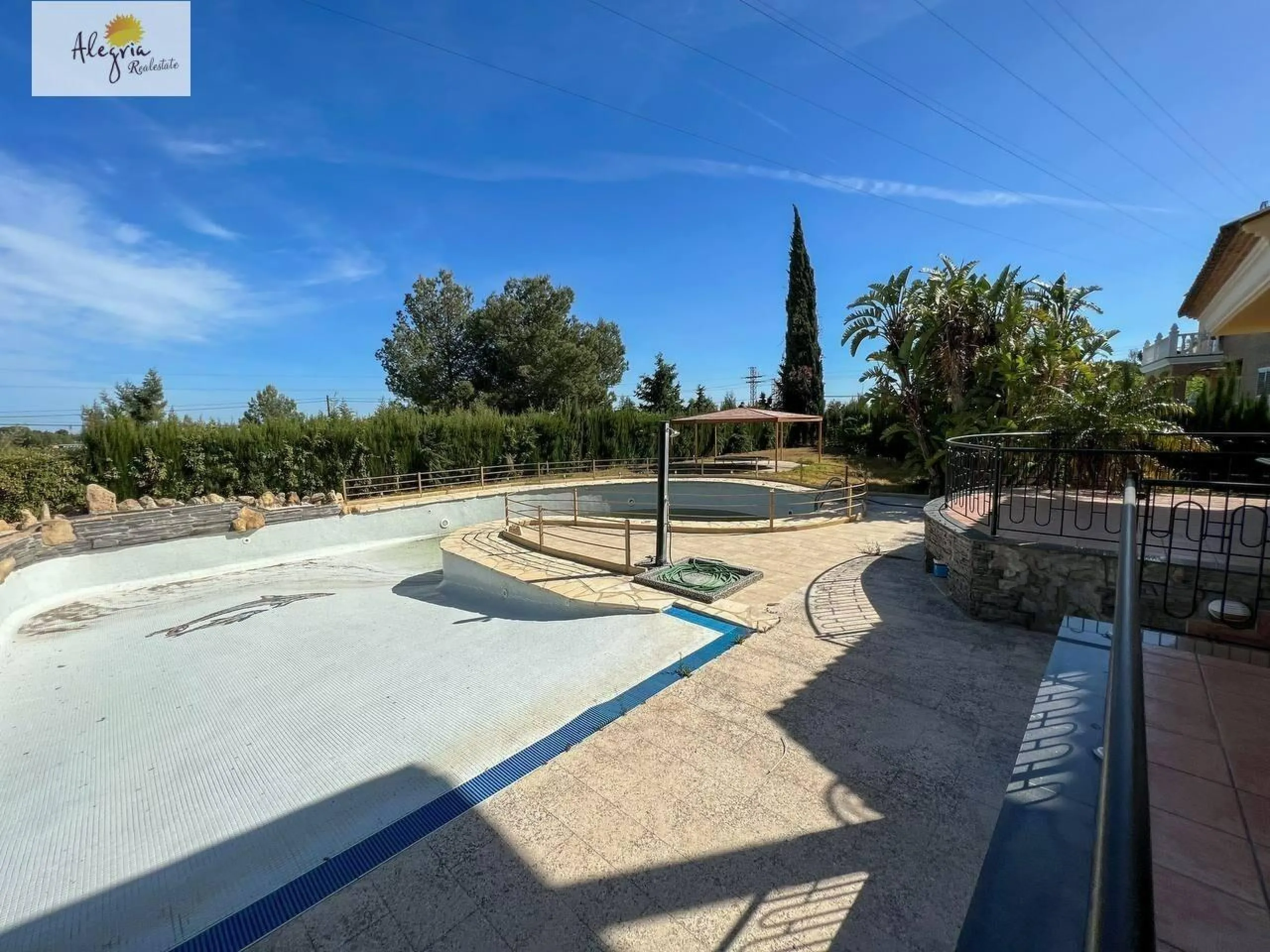LUXURY VILLA IN VALENCIA