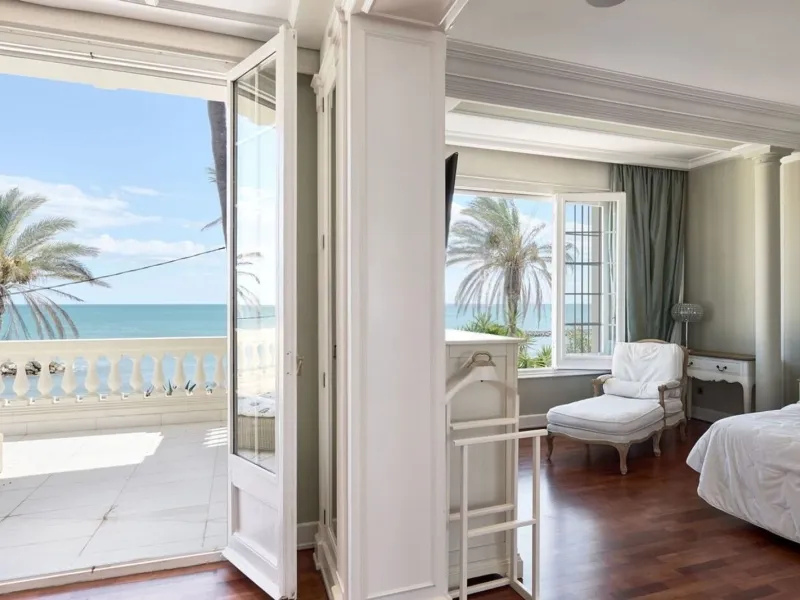 Villa histórica y exclusiva frente al mar en Sitges