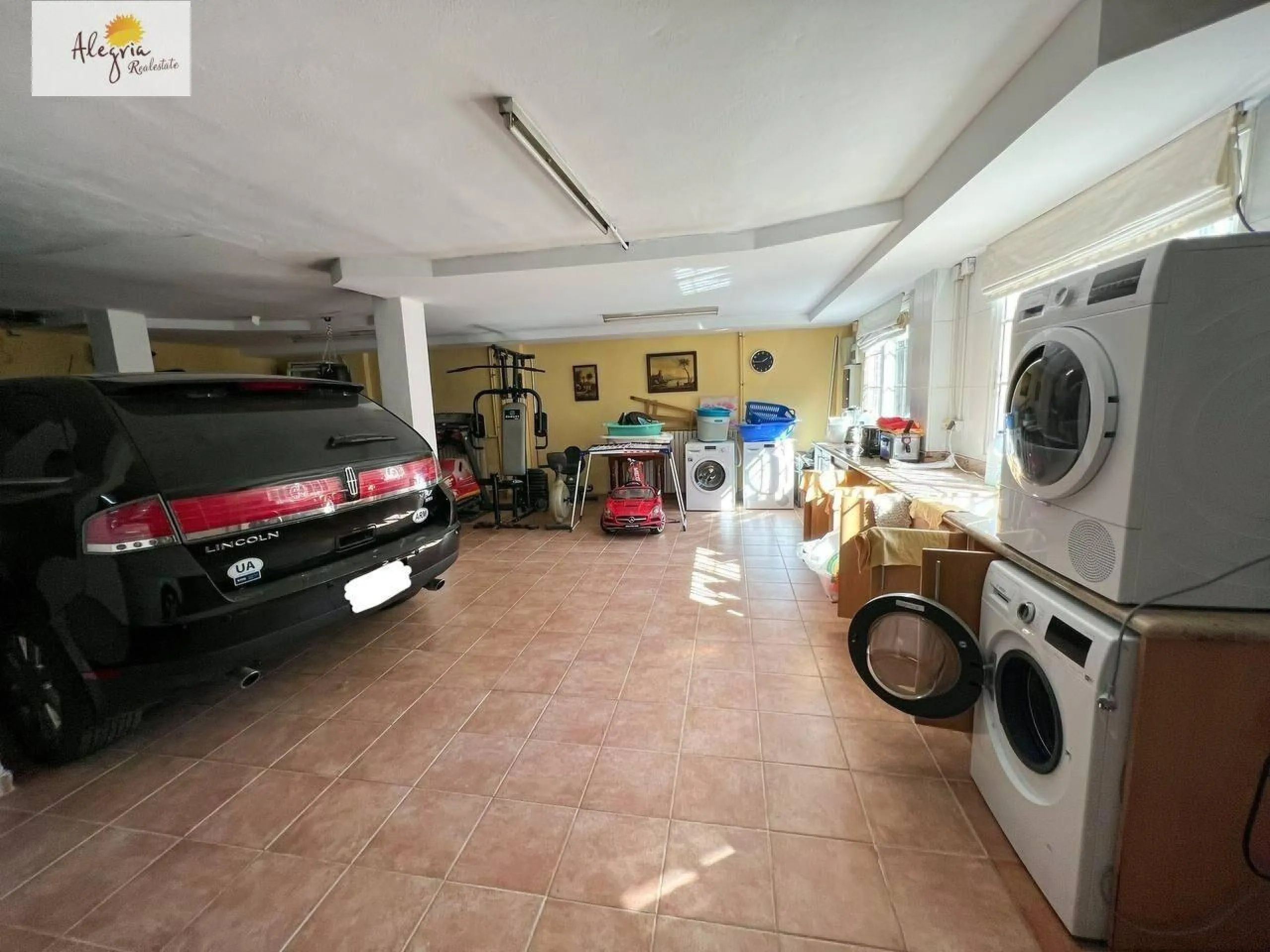 LUXURY VILLA IN VALENCIA