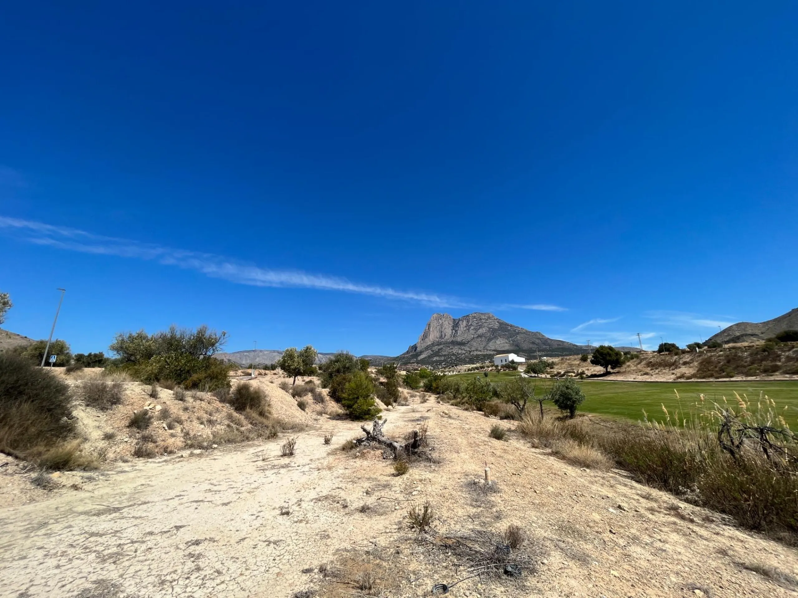 Parcela edificable junto a Puig Campana Golf