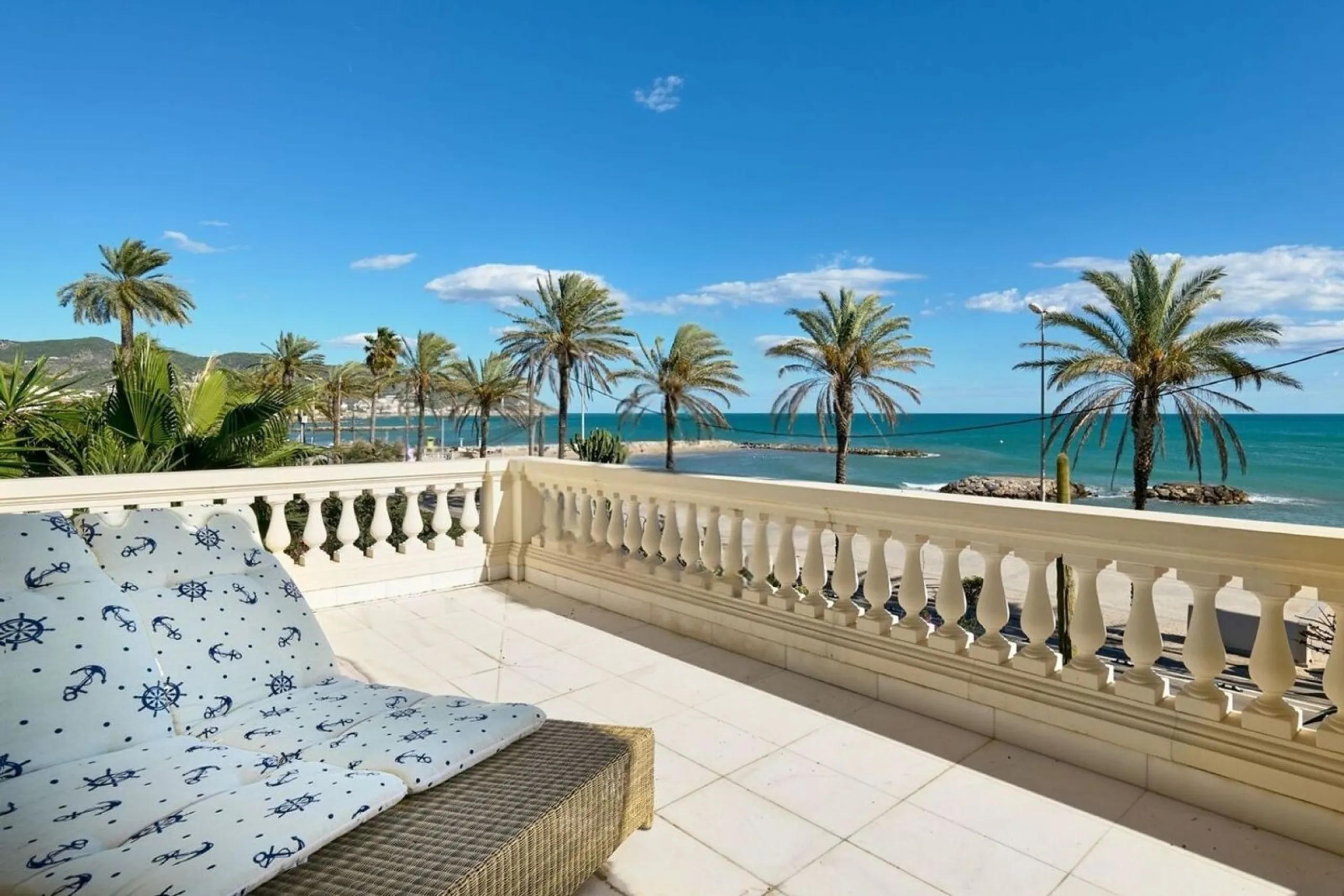 Villa histórica y exclusiva frente al mar en Sitges
