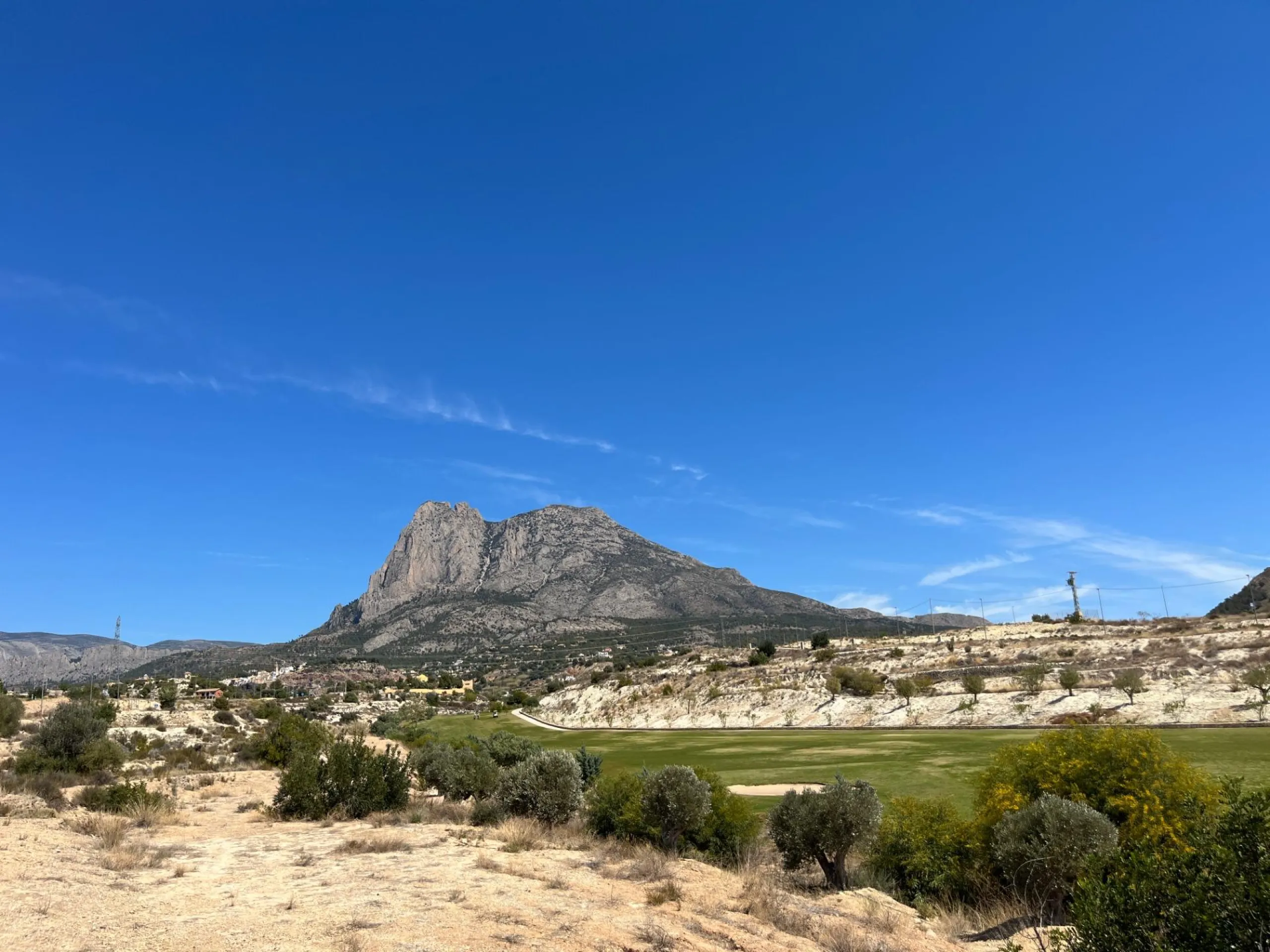 Parcela edificable junto a Puig Campana Golf
