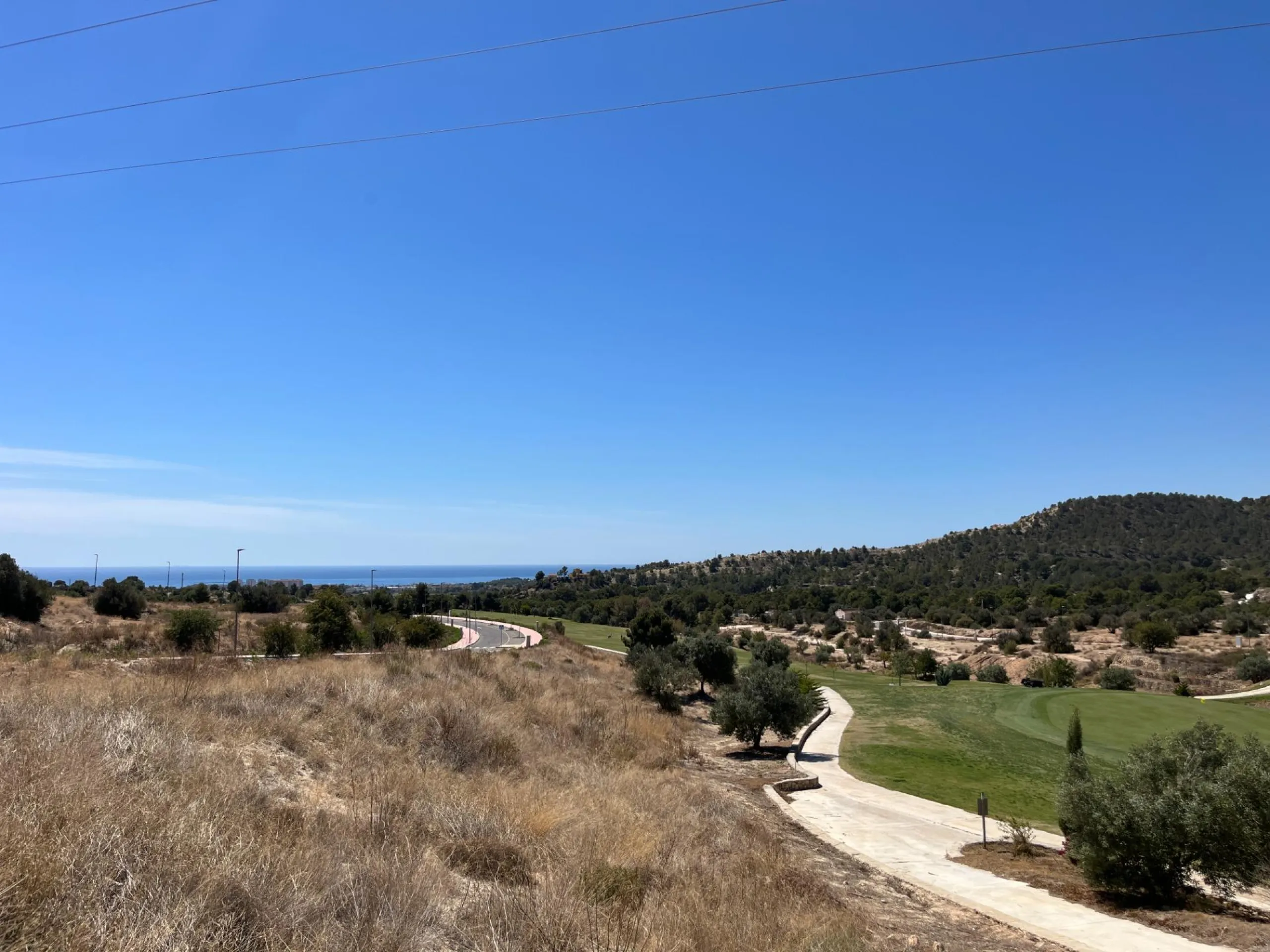 Parcela edificable junto a Puig Campana Golf