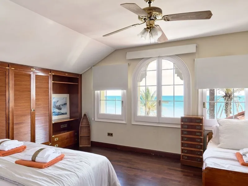 Villa histórica y exclusiva frente al mar en Sitges