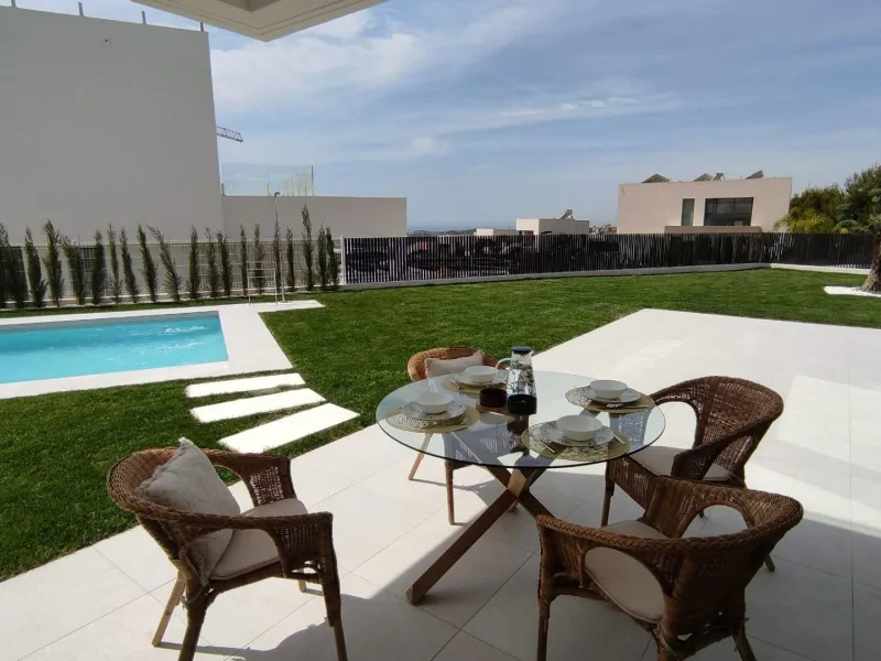 VILLA AVAILABLE FOR LONG-TERM RENTAL FROM 1 SEPTEMBER
